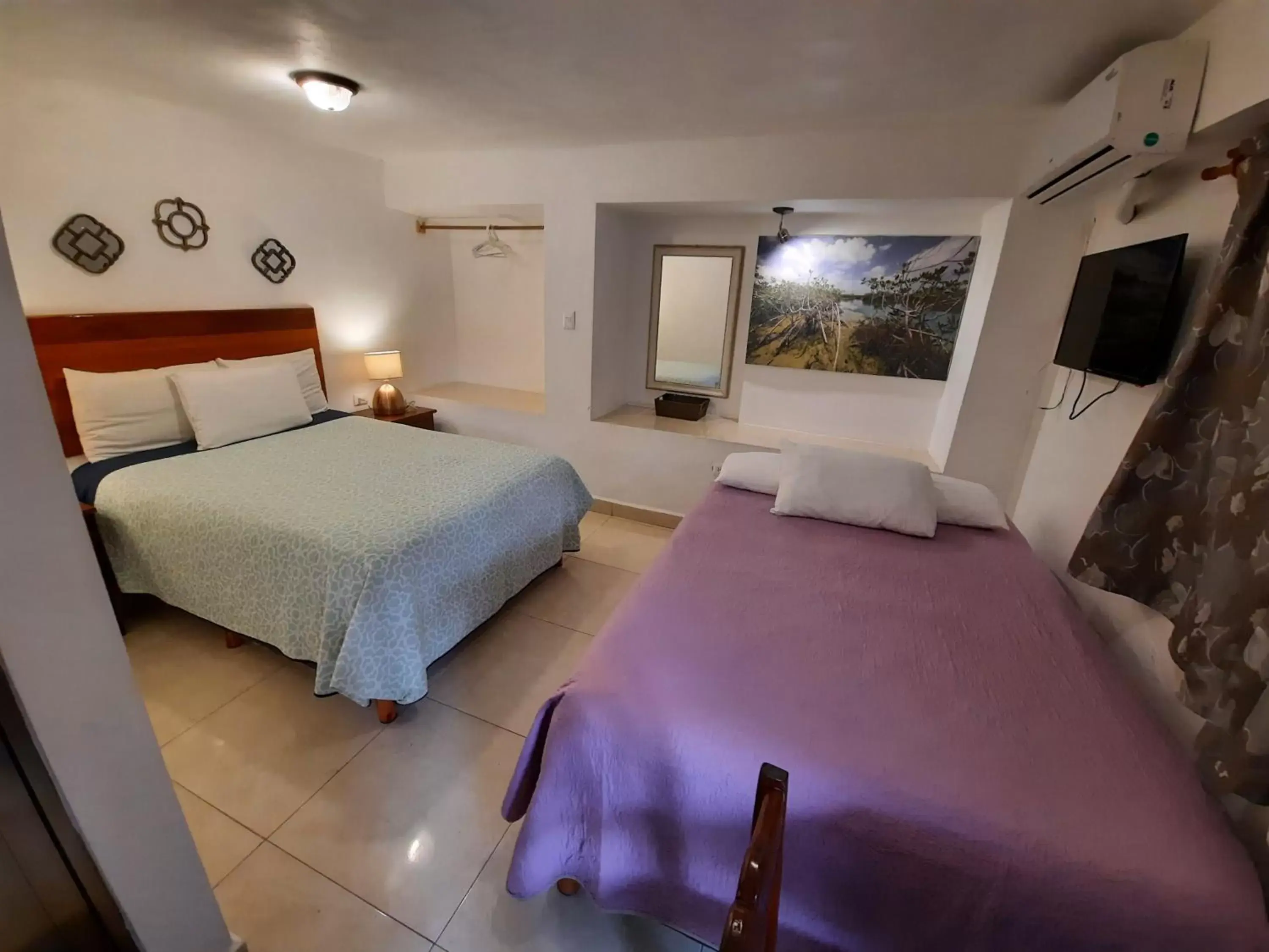 Twin Room with Private Bathroom in Hotel Casa Lima Bacalar