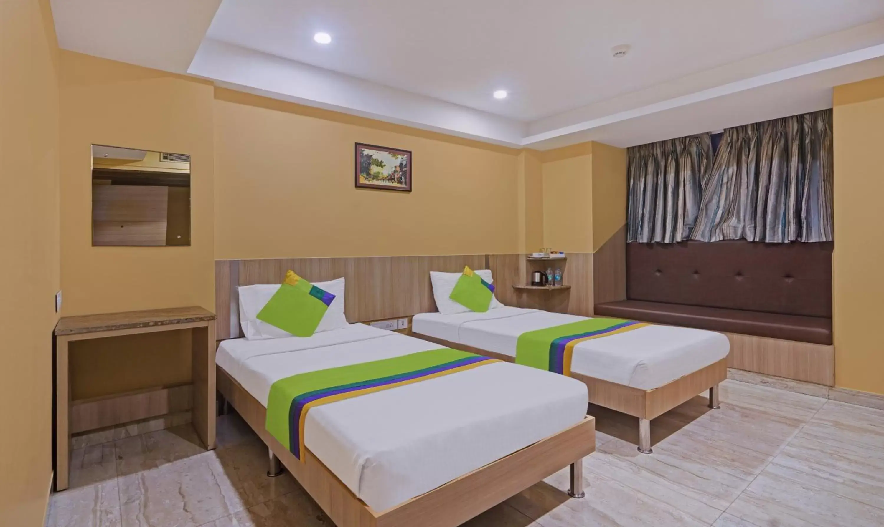 Bedroom, Bed in Treebo Fourth Avenue Bedroom, Bed in Treebo Fourth Avenue