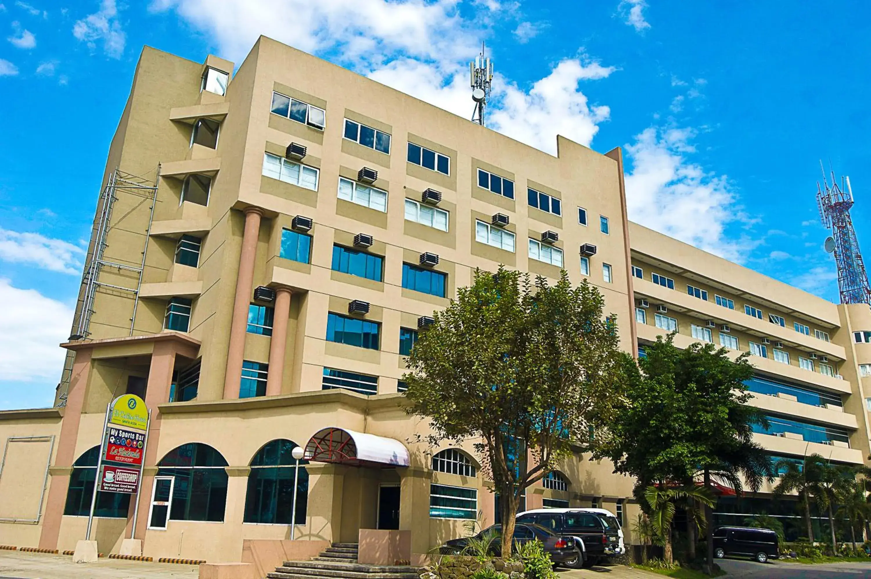 Facade/entrance in El Cielito Inn - Sta. Rosa Facade/entrance in El Cielito Inn - Sta. Rosa