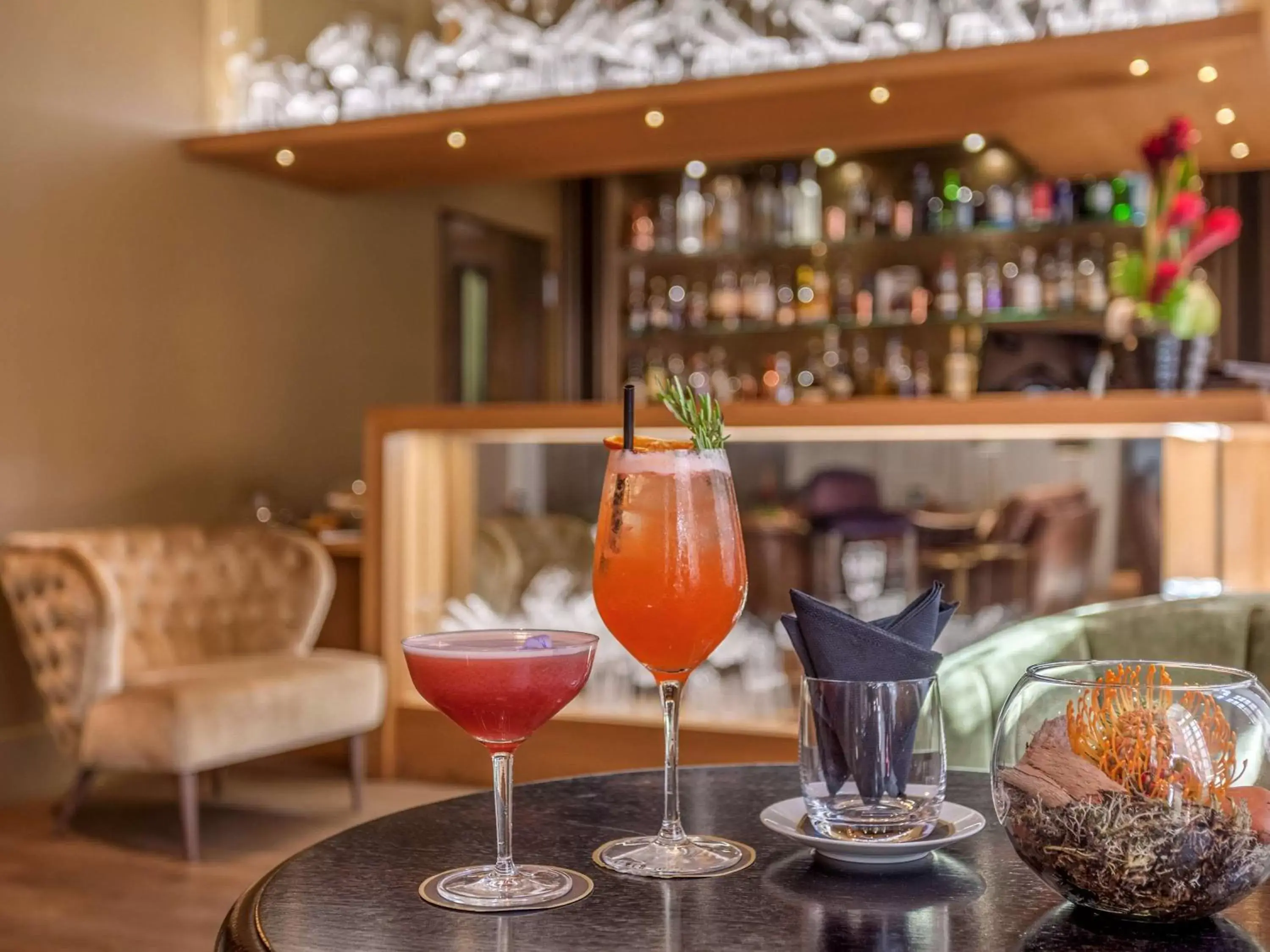 Lounge or bar in La Cour des Consuls Hotel and Spa Toulouse - MGallery