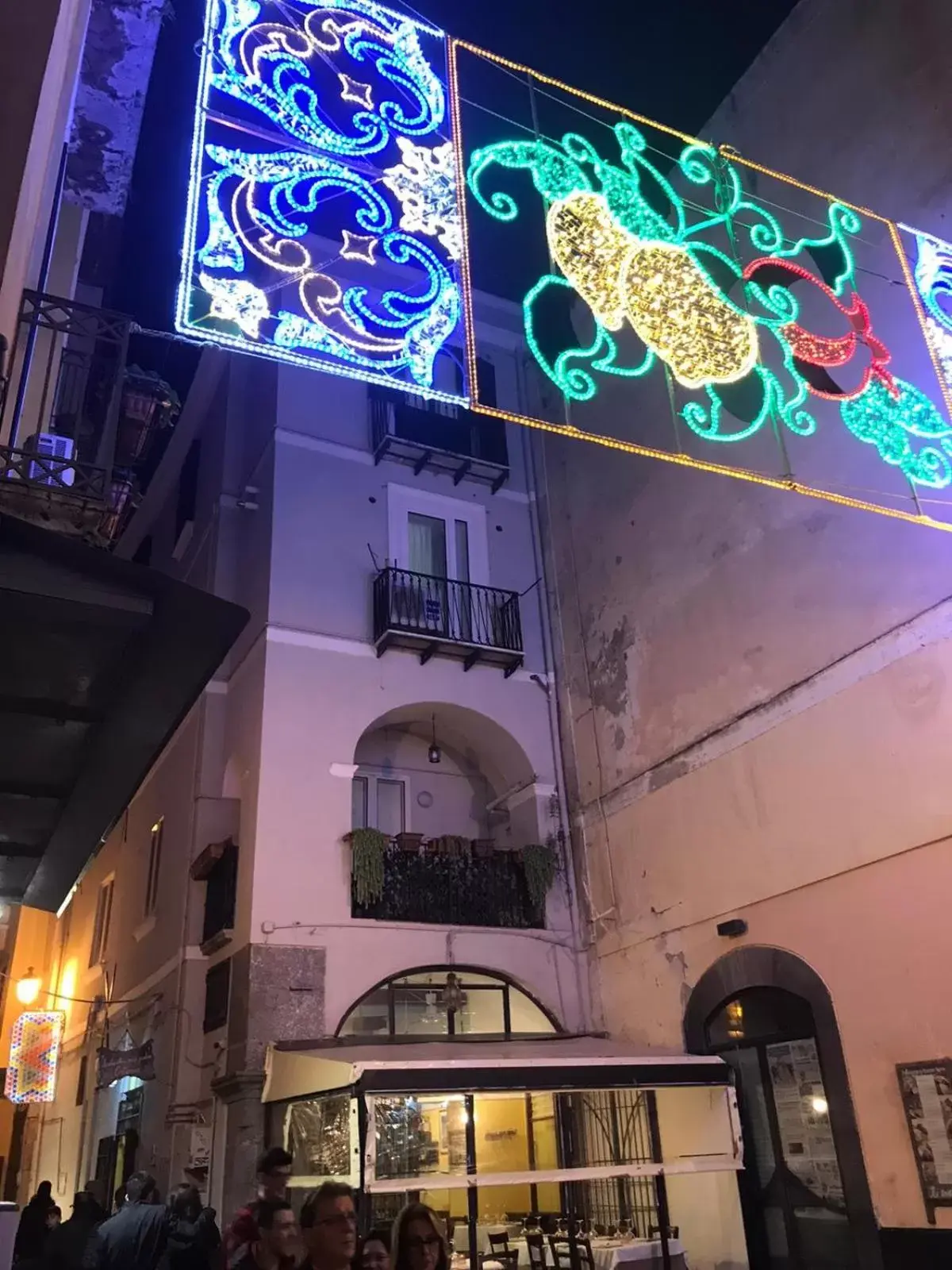 Facade/entrance, Property Building in B&B IN CENTRO STORICO SALERNO