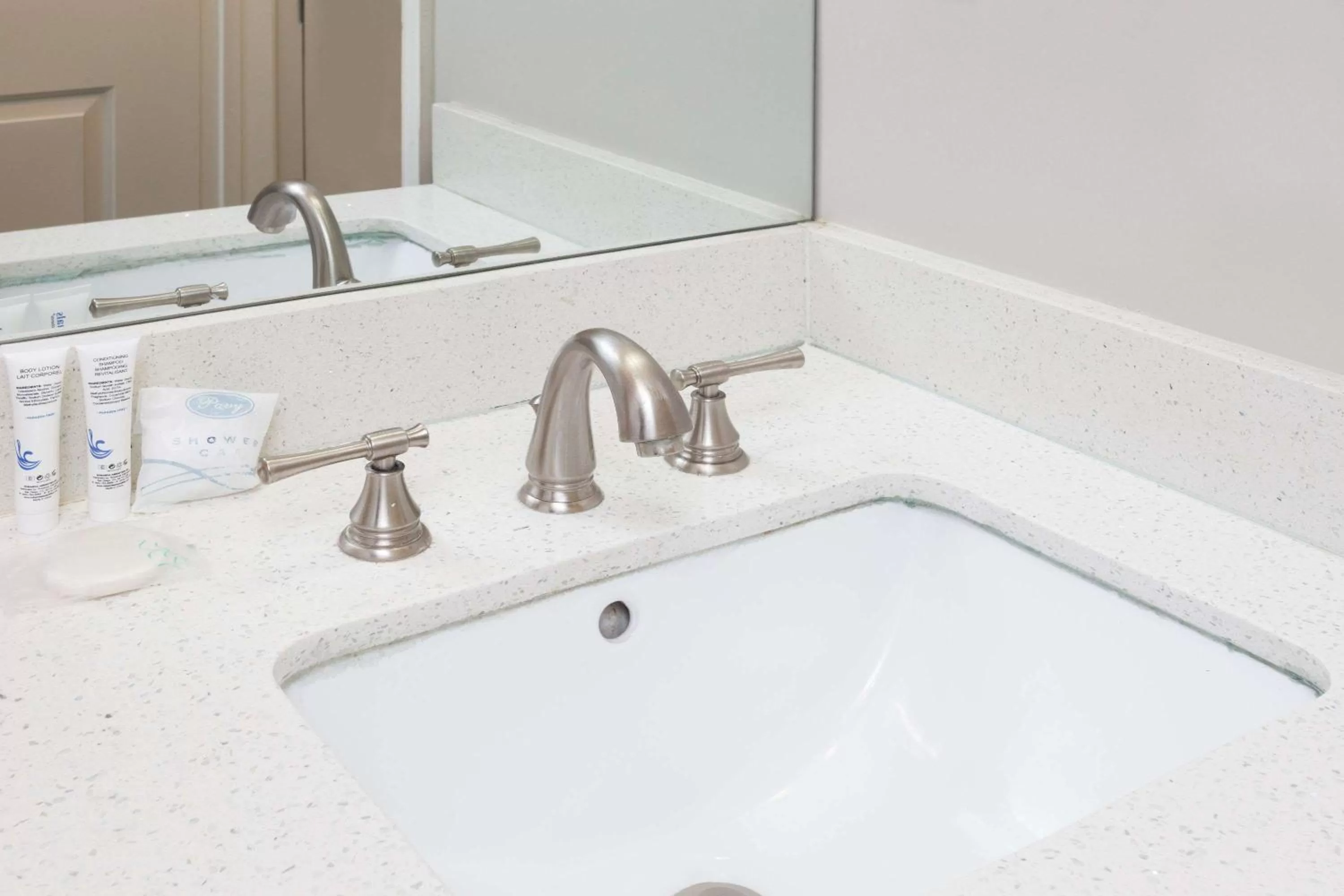 Photo of the whole room in Knights Inn Los Angeles Central / Convention Center Area