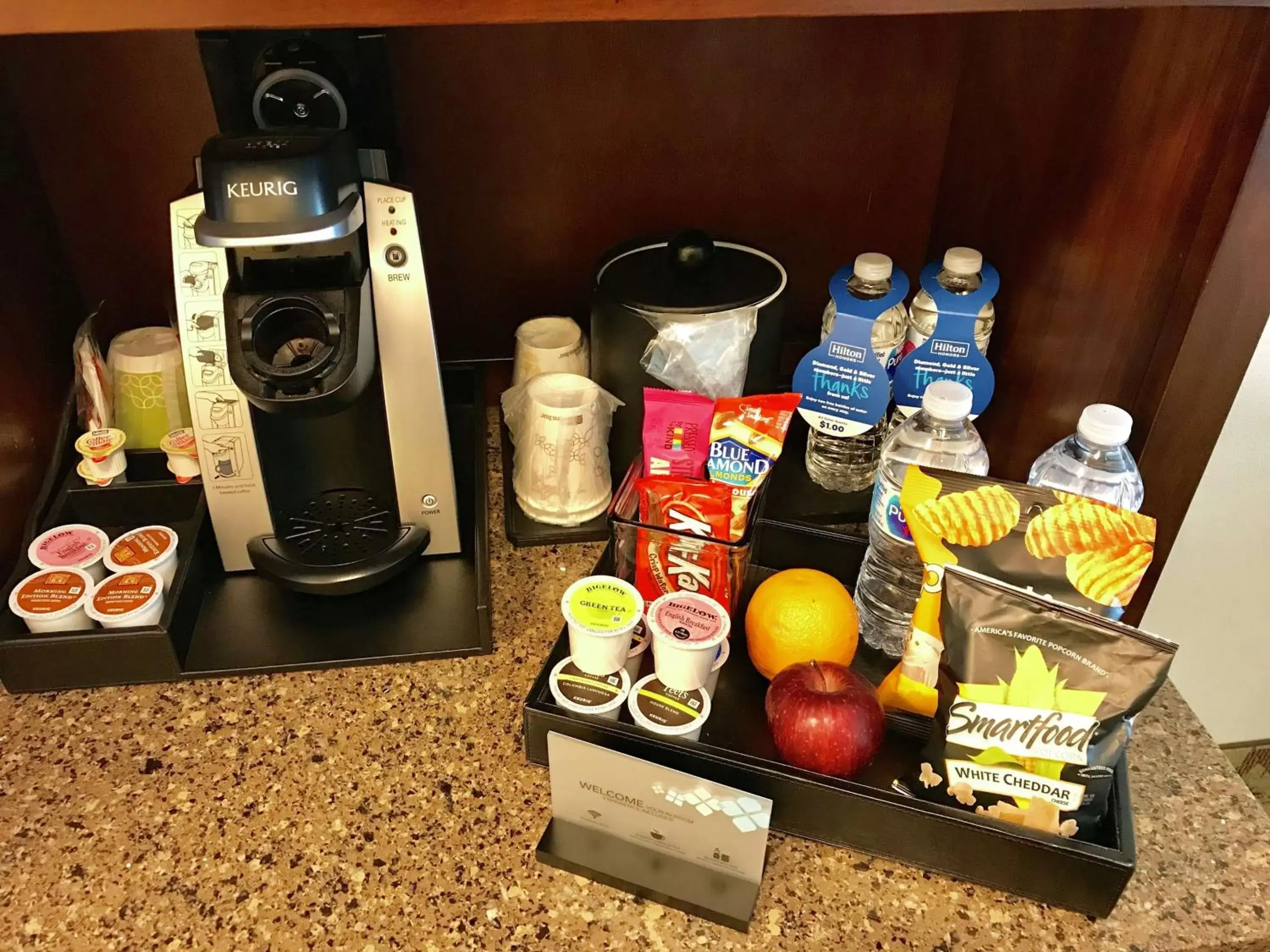 Kitchen or kitchenette in Hilton Garden Inn Memphis/Southaven