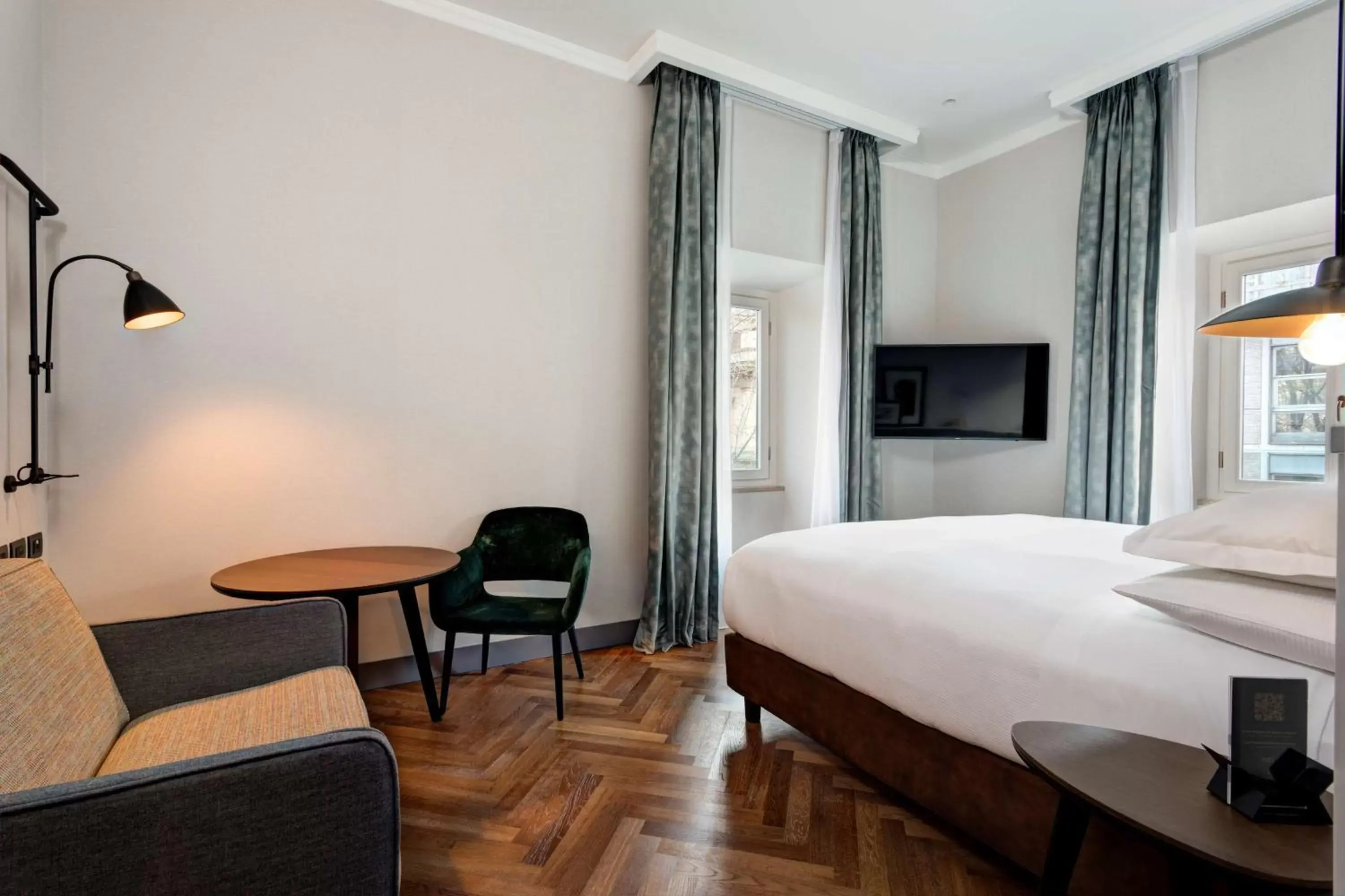 Bedroom, Bed in DoubleTree By Hilton Rome Monti