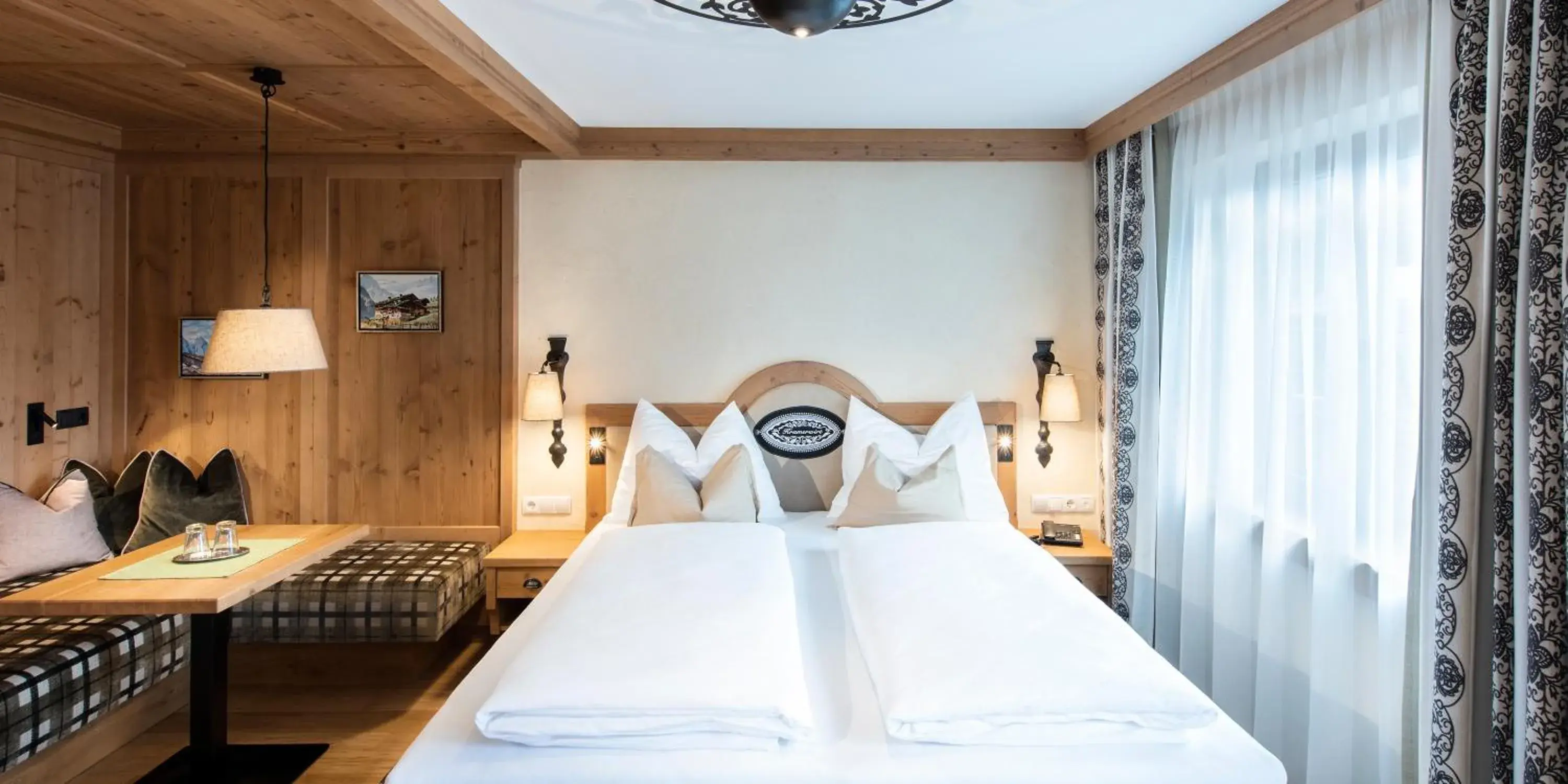 Bedroom, Bed in Alpenhotel Kramerwirt