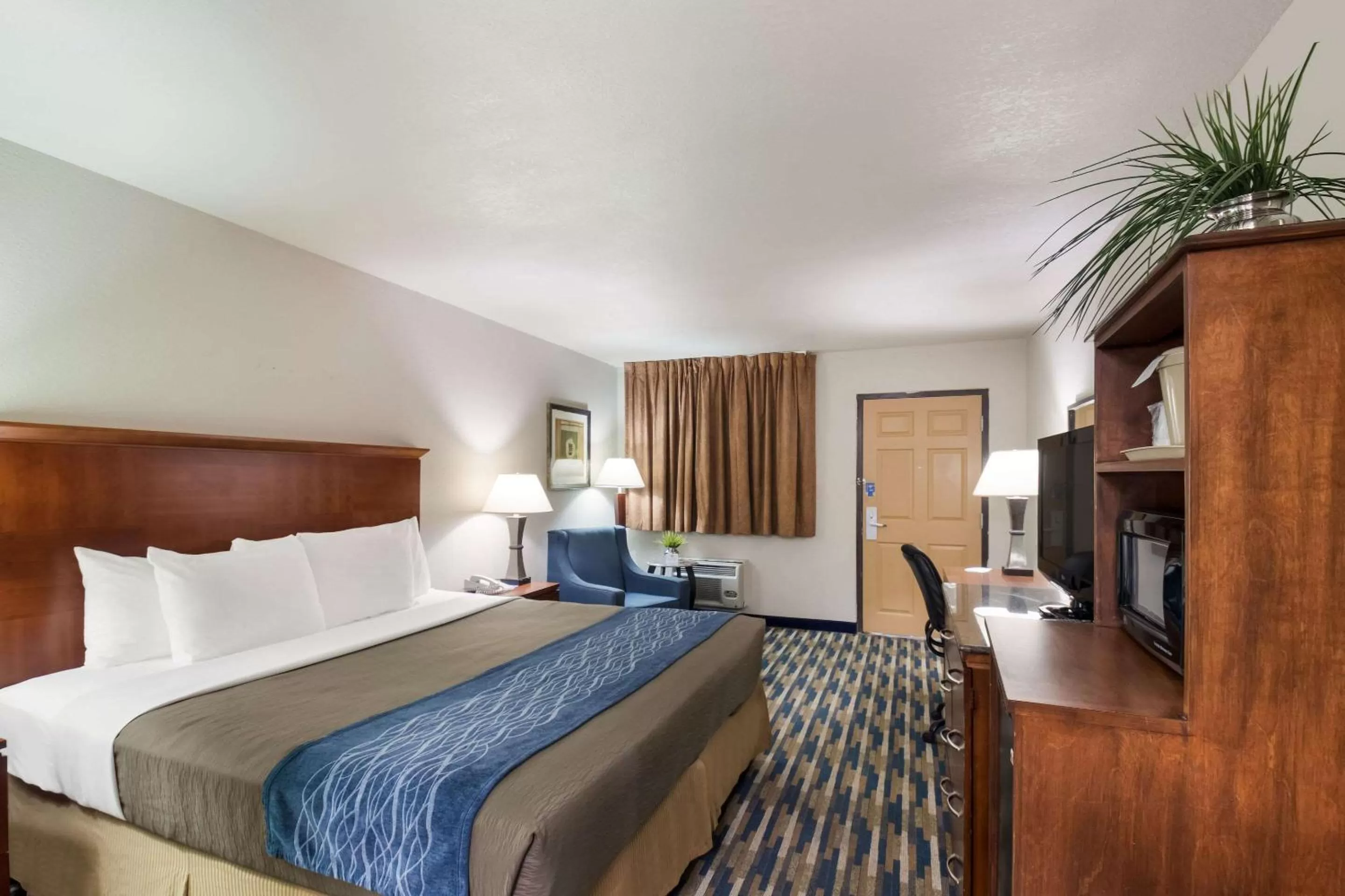Bedroom, Bed in Rodeway Inn Fort Morgan