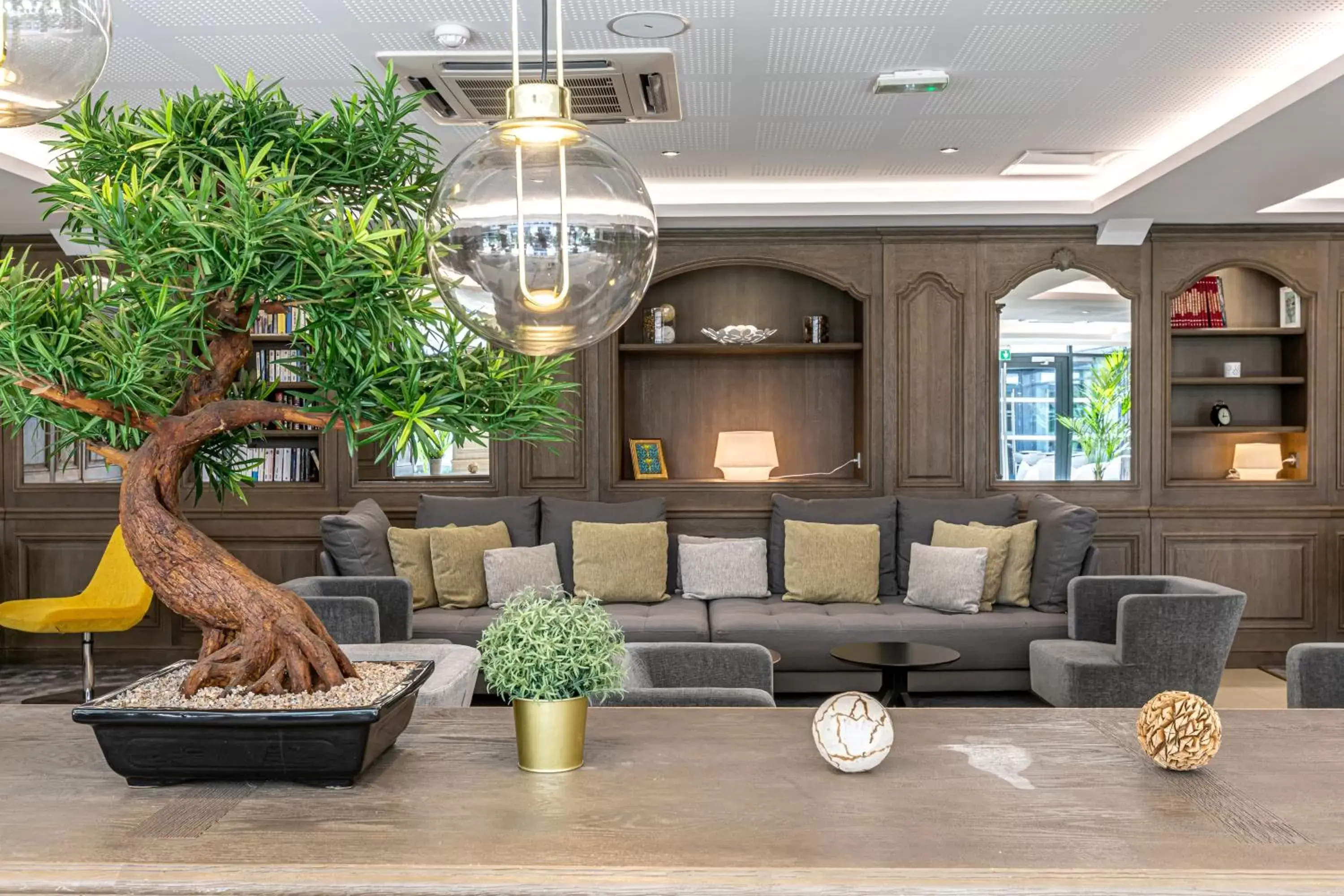 Lounge or bar, Lobby/Reception in Les Jardins de St Cloud