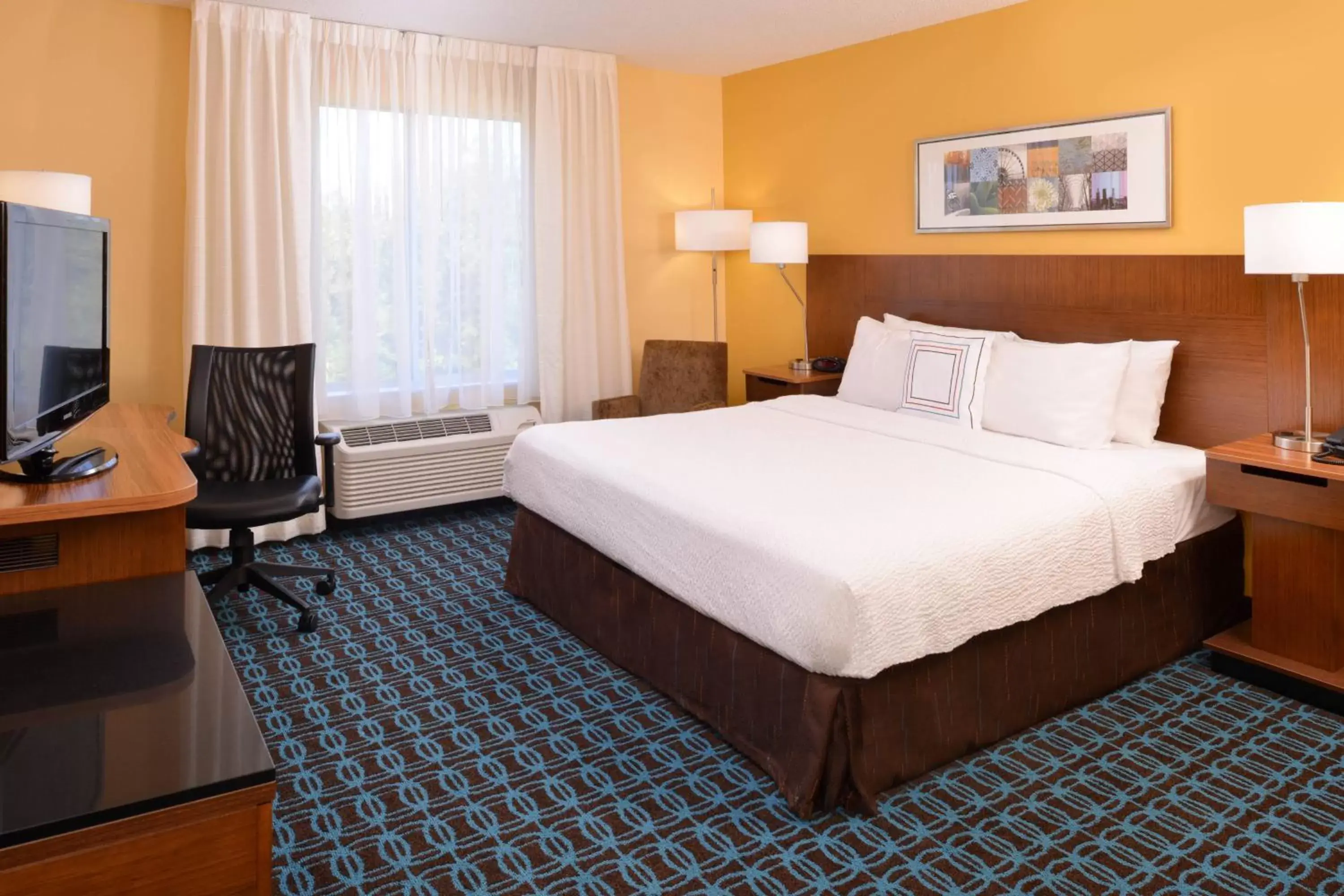 Photo of the whole room, Bed in Fairfield Inn & Suites by Marriott Anderson Clemson