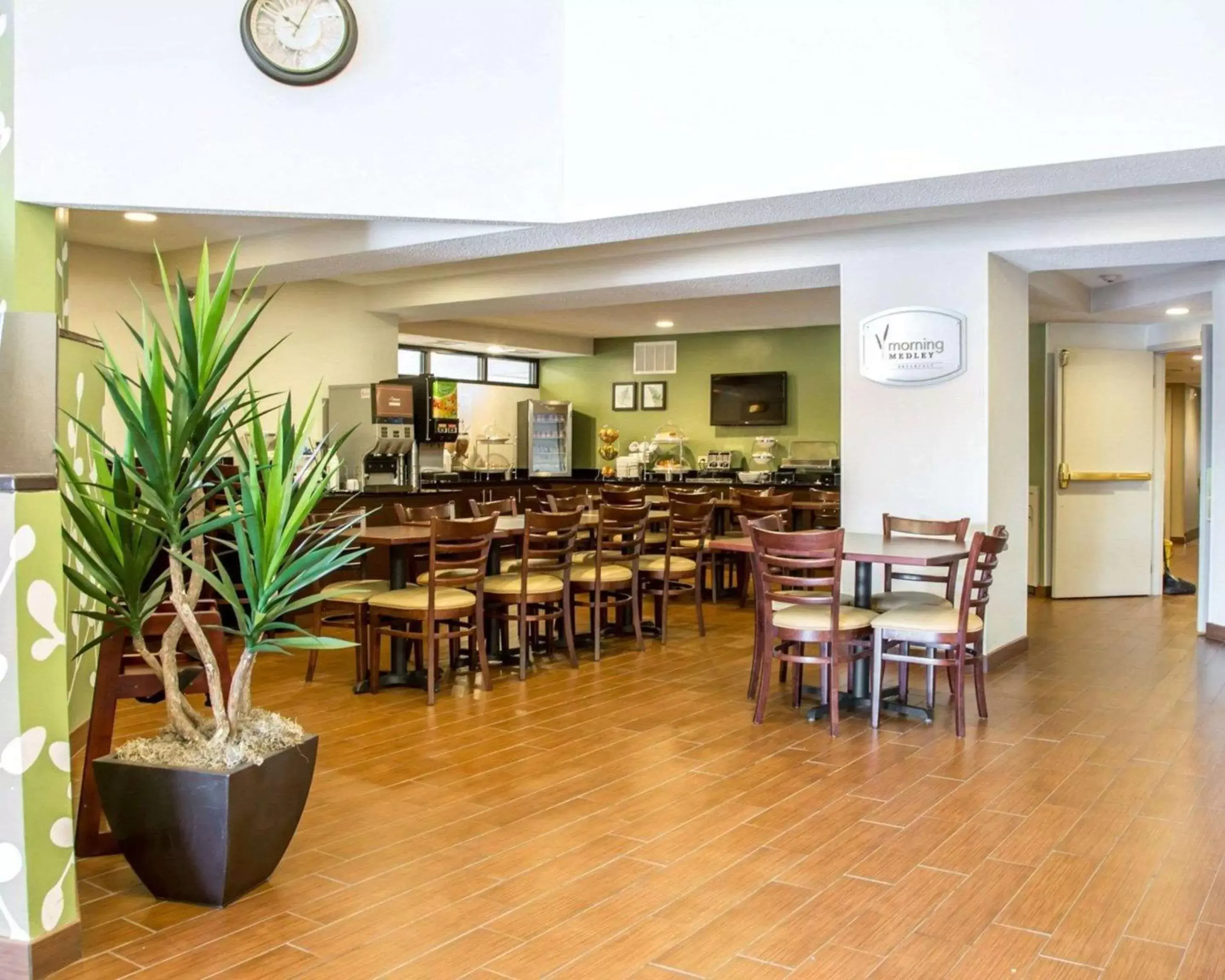 Lobby or reception, Restaurant/Places to Eat in Sleep Inn Midway Airport Bedford Park