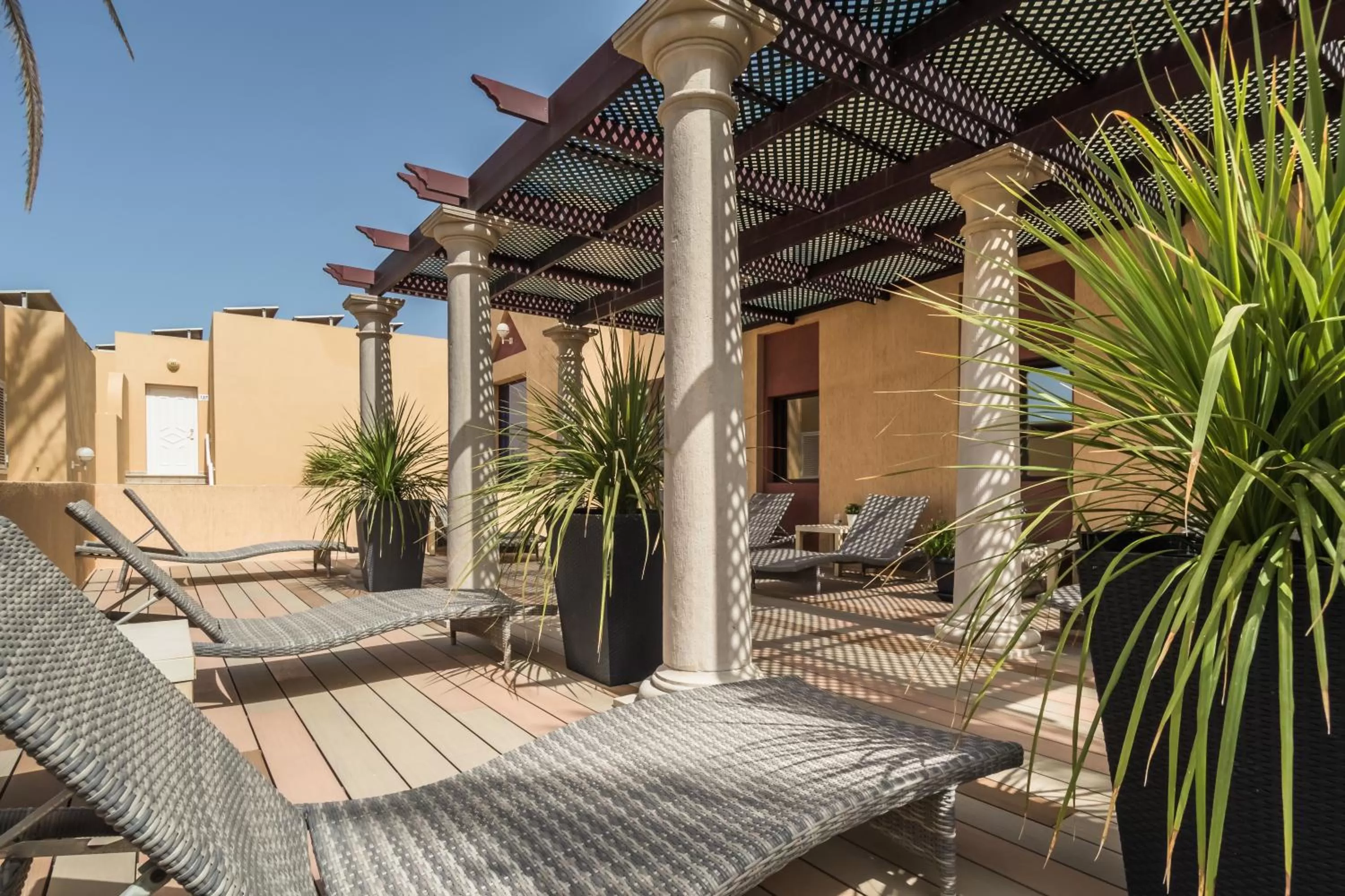 Patio in Hotel Esmeralda Maris by LIVVO