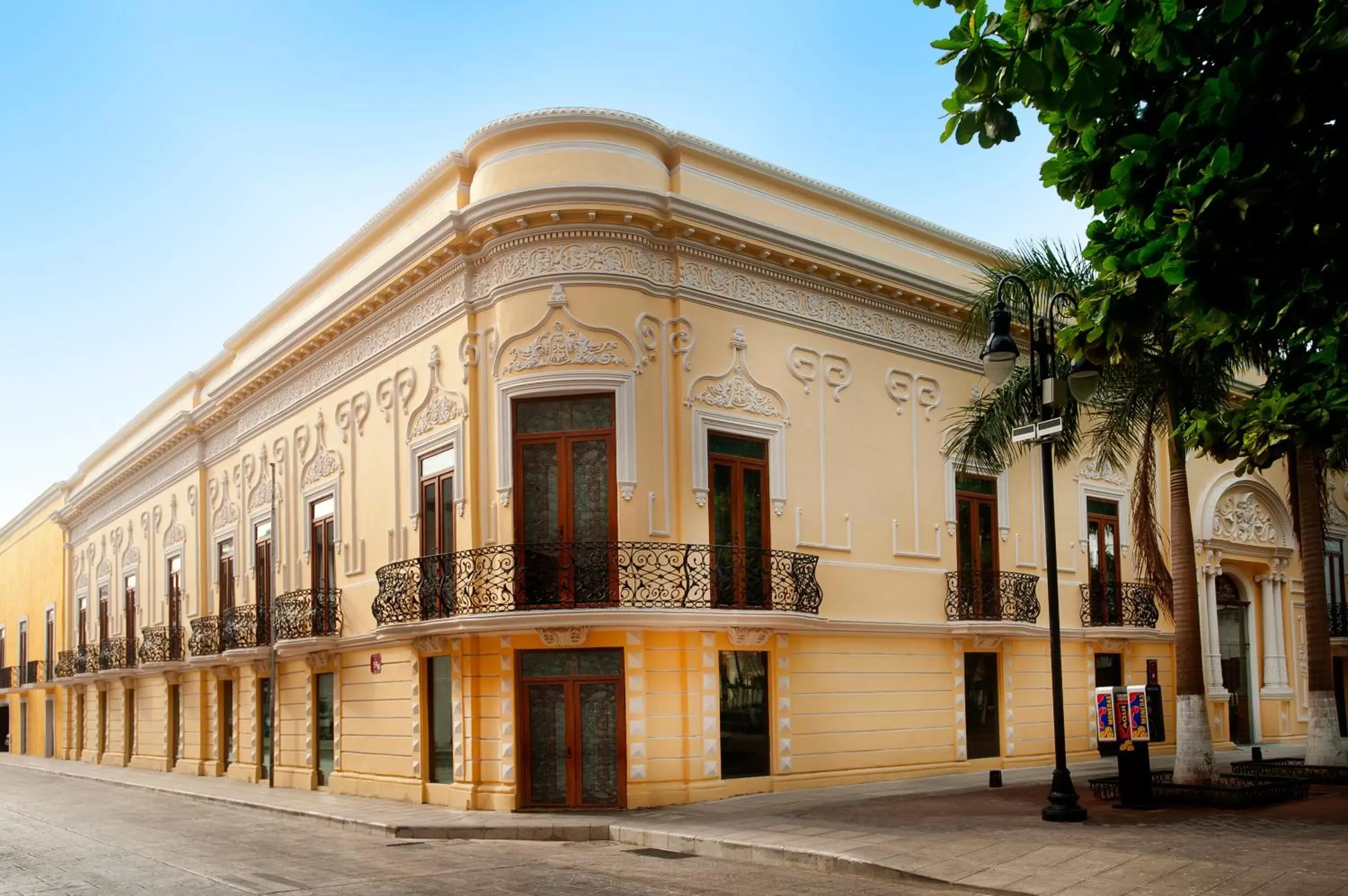 Property Building in Mansión Mérida Boutique Hotel - Restaurant