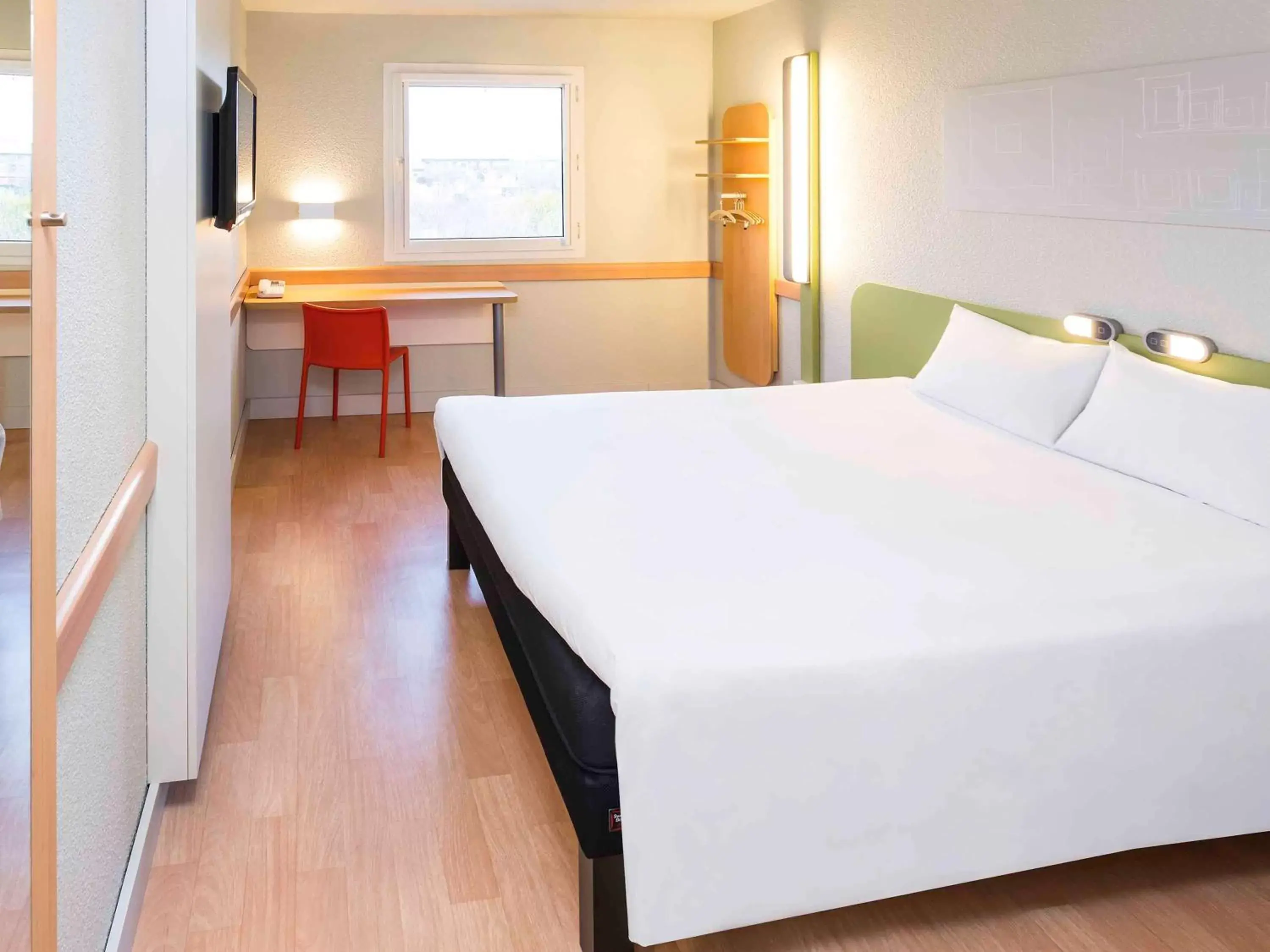 Photo of the whole room, Bed in Ibis Budget Madrid Alcorcón Móstoles