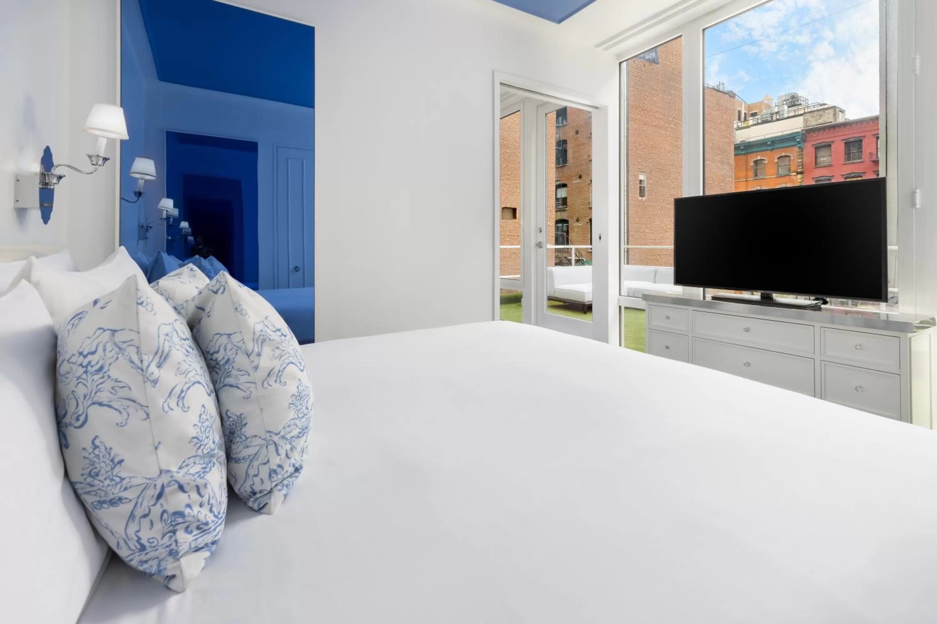 Bedroom, Bed in NoMo SoHo