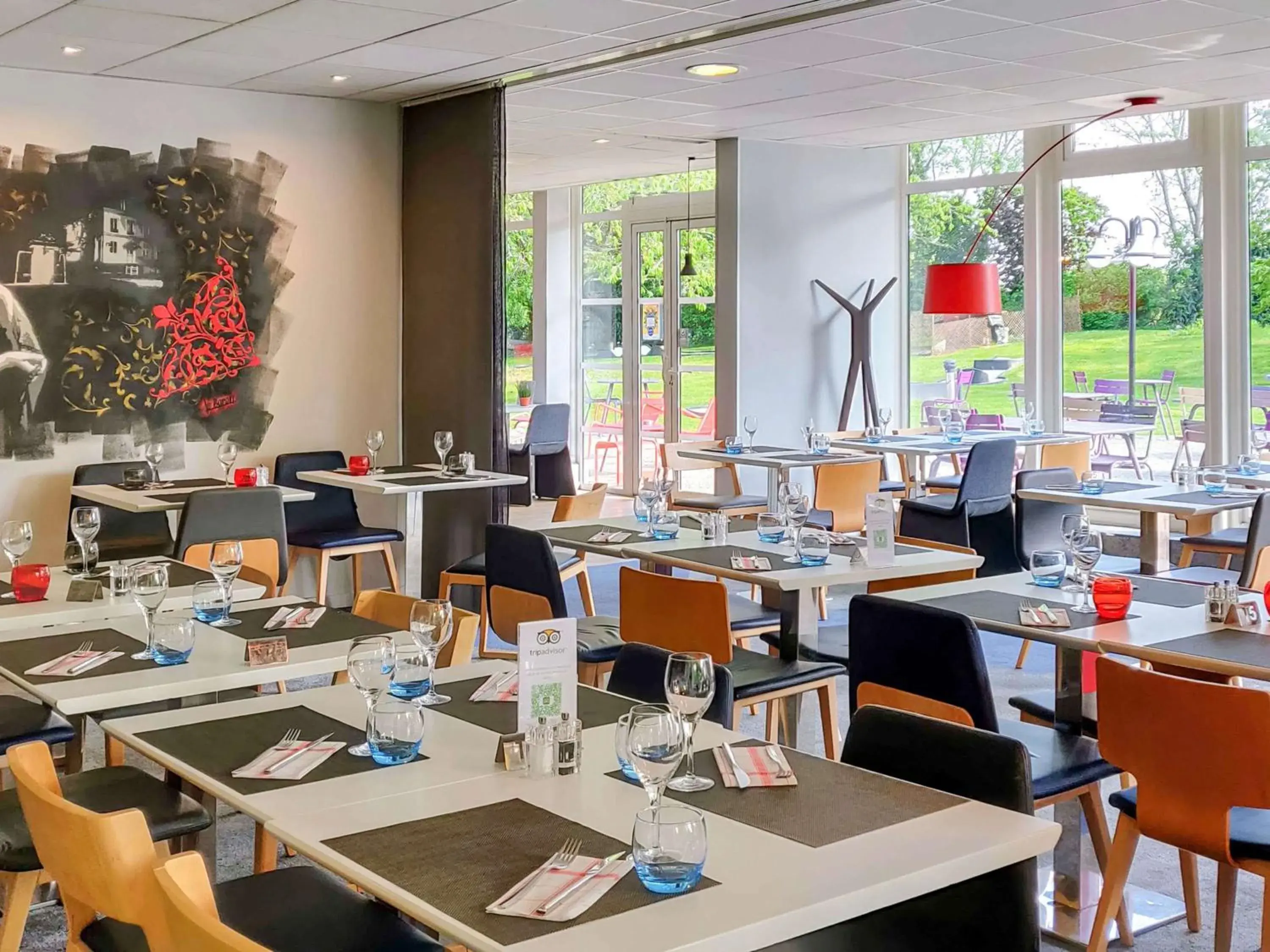Property building, Restaurant/Places to Eat in Novotel Paris Saclay