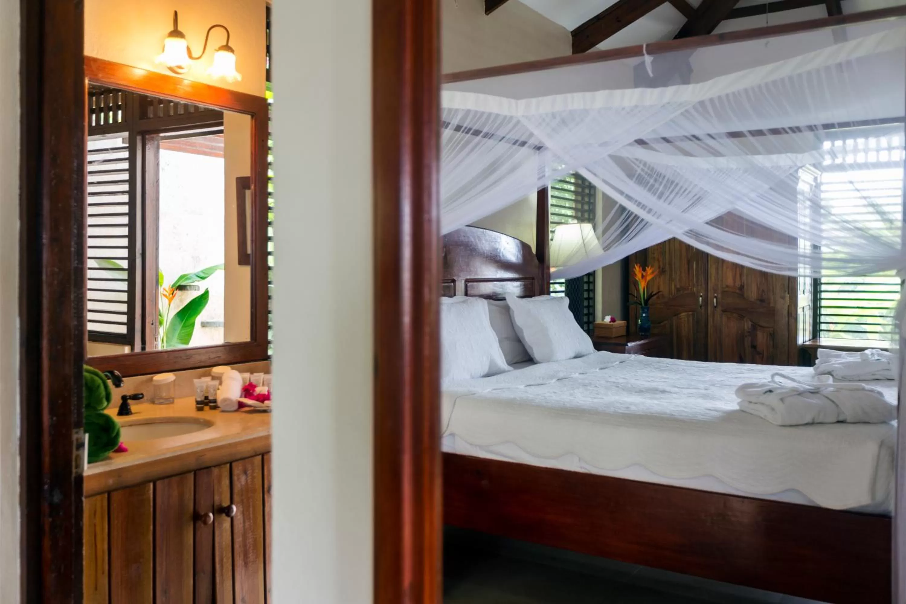 Bedroom, Bed in Stonefield Villa Resort