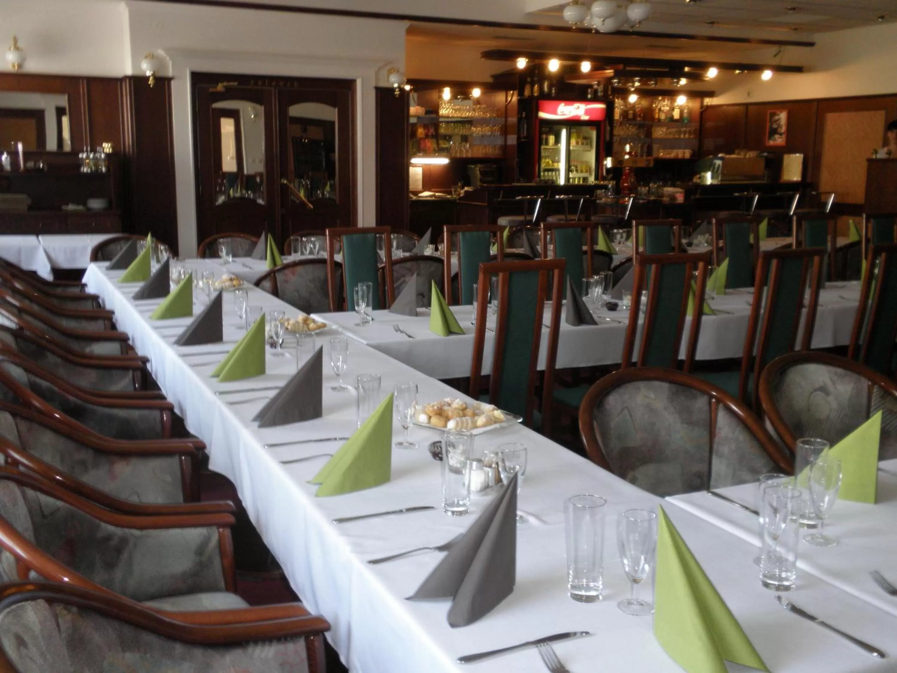 Restaurant/places to eat in Hotel Le Café