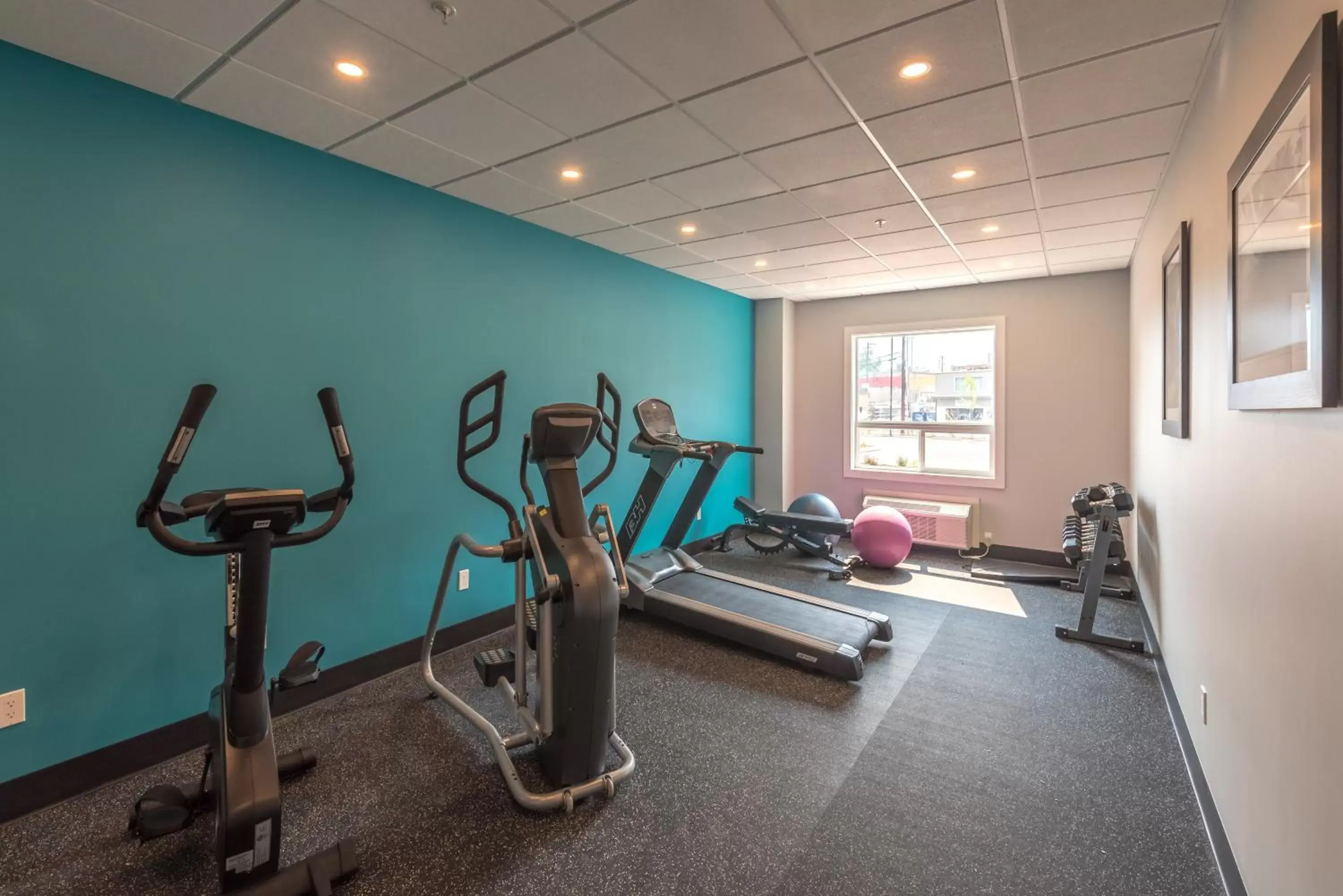 Fitness centre/facilities, Fitness Center/Facilities in Coast Oliver Hotel