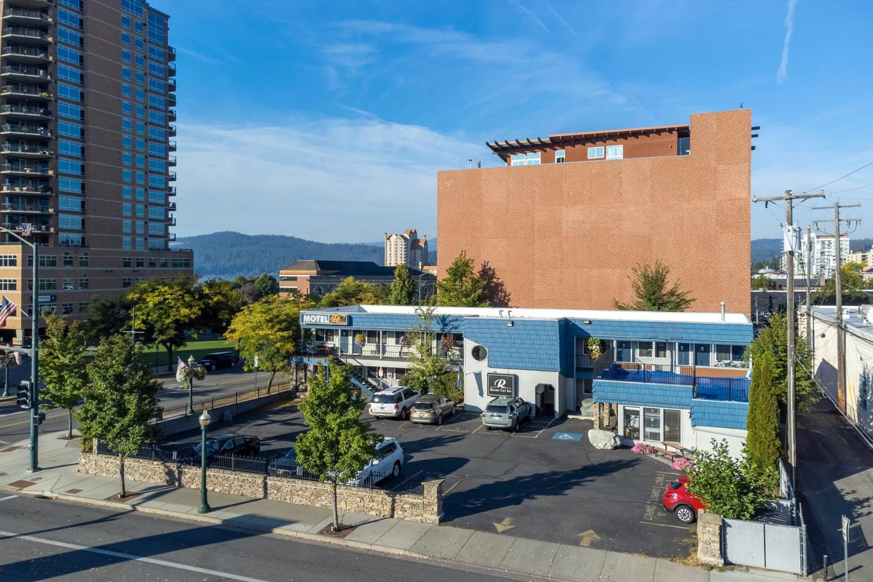 Property building in Resort City Inn Coeur d Alene