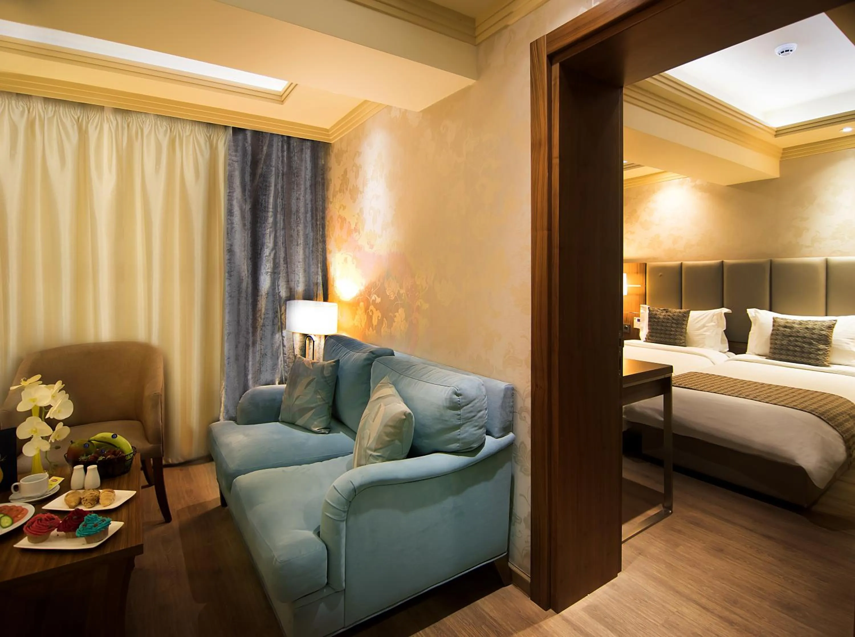 Food and drinks, Bed in Gems Hotel