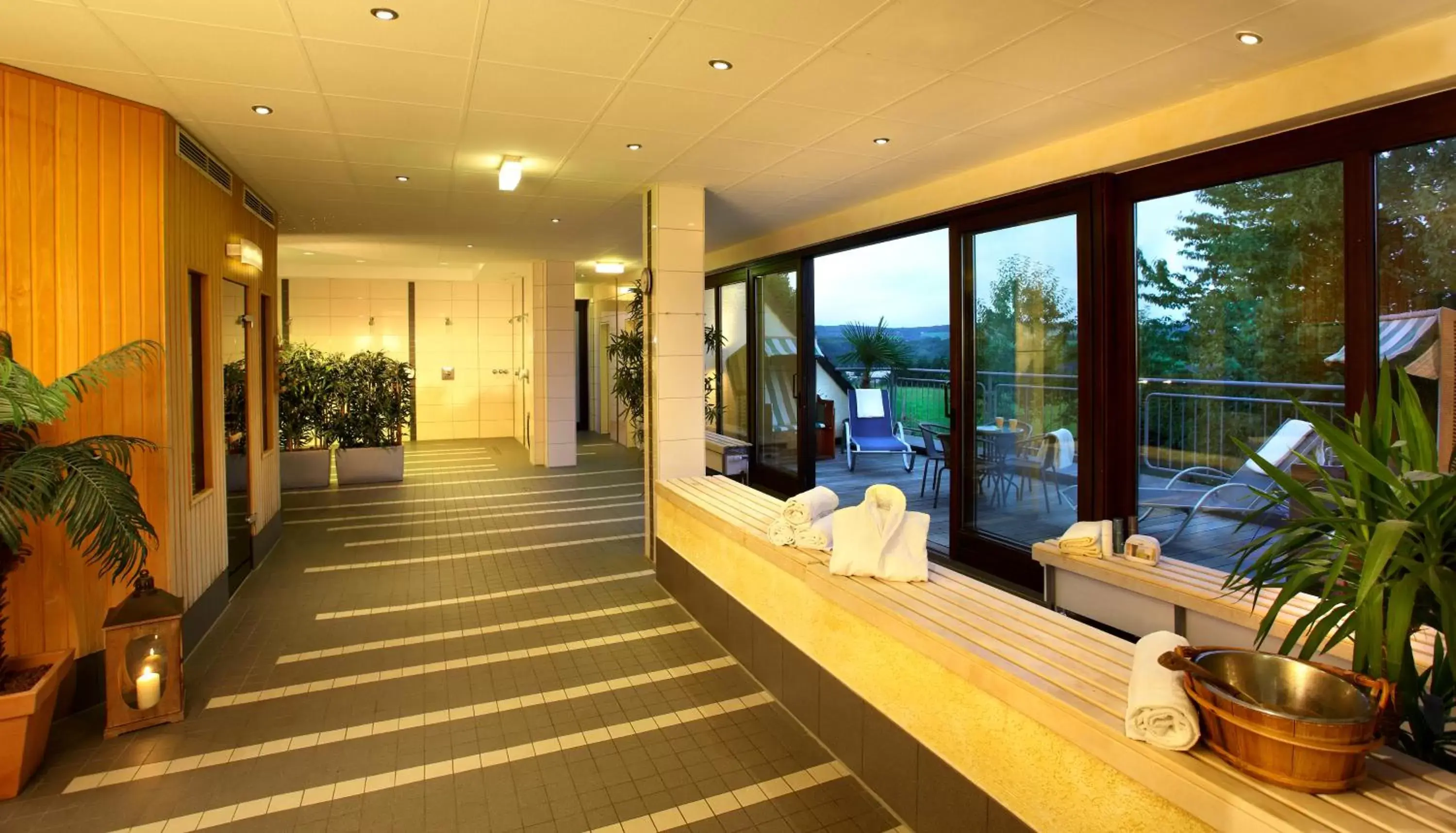 Spa and wellness centre/facilities, Lobby/Reception in Trans World Hotel Kranichhöhe