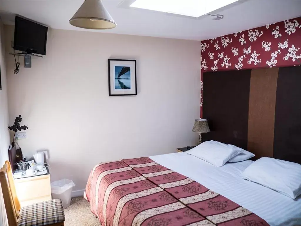 Double Room with Private Bathroom in The Golf Tavern Double Room with Private Bathroom in The Golf Tavern