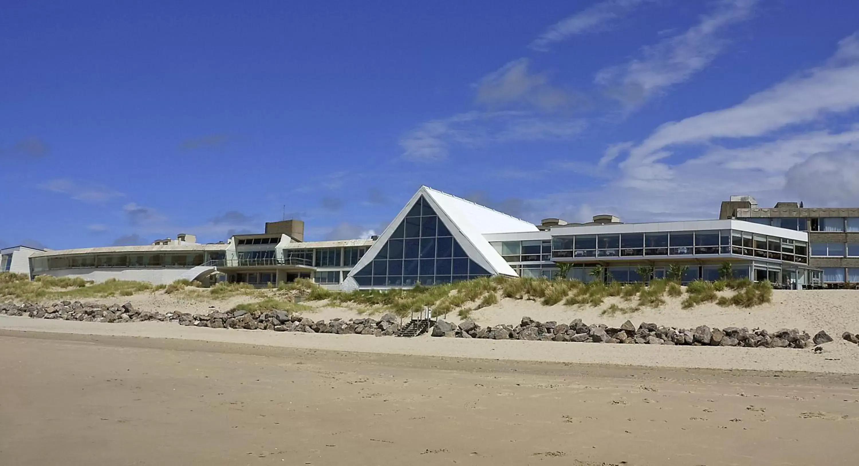 Facade/entrance, Property Building in Novotel Thalassa Le Touquet