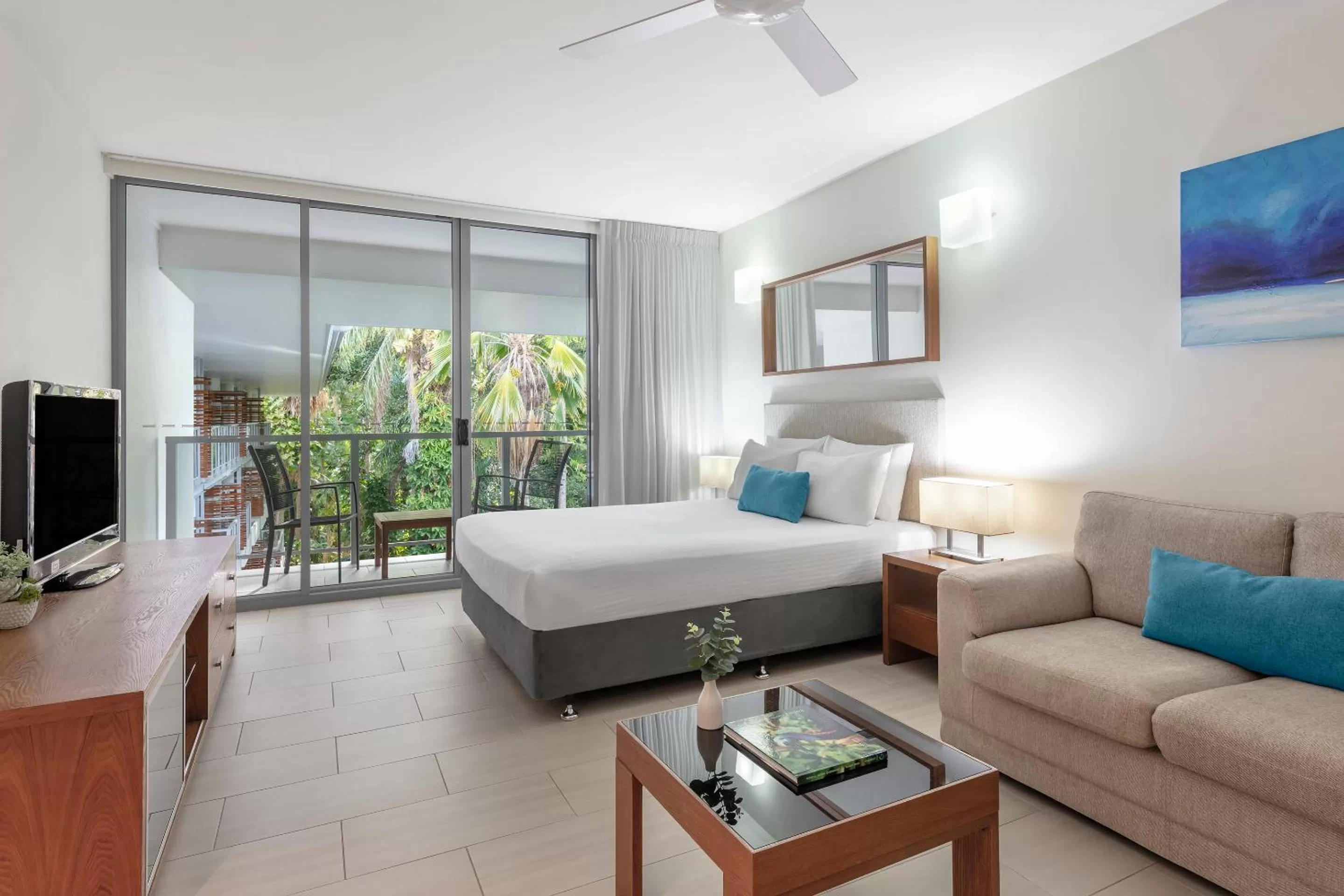 Bed in Drift Palm Cove