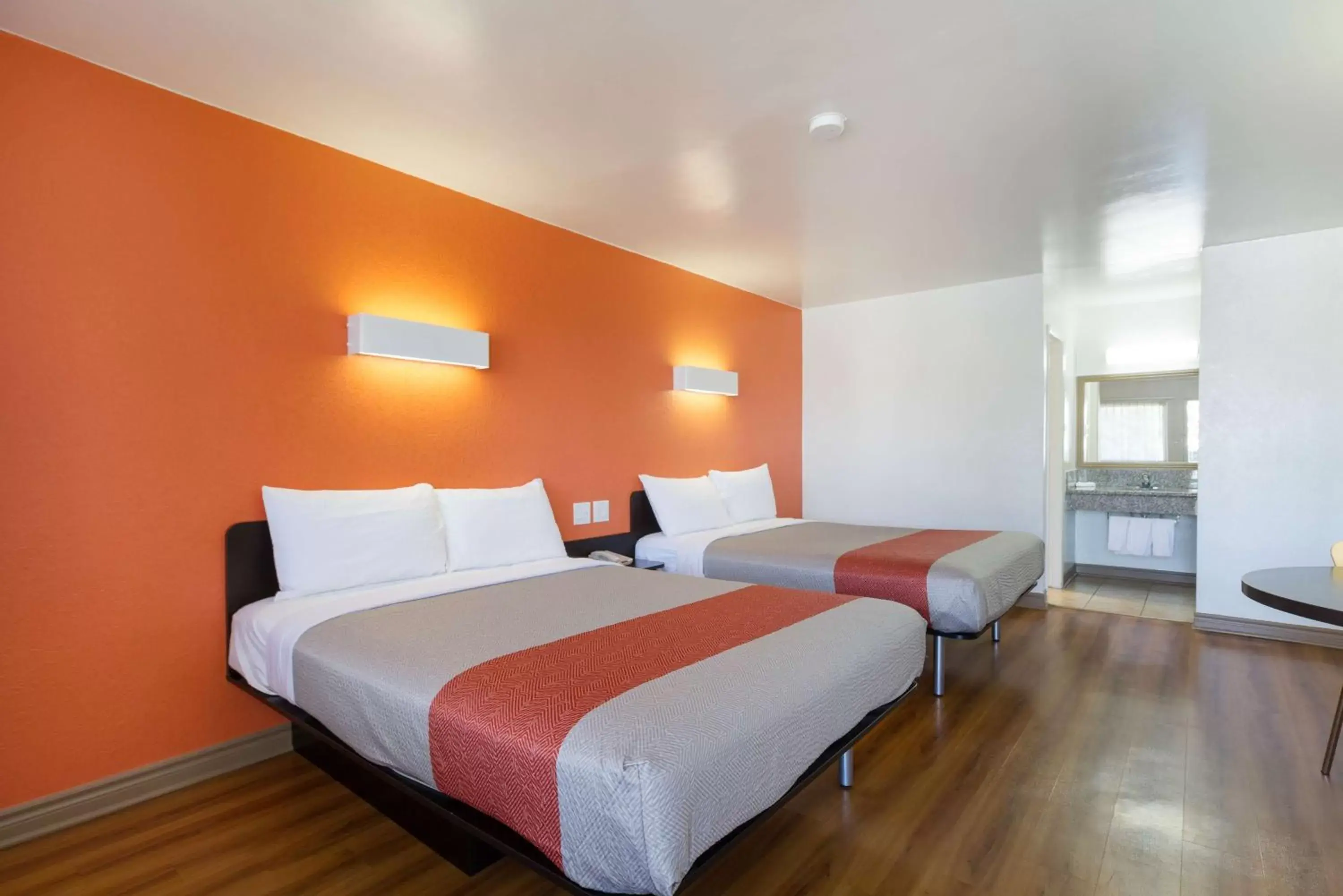 Bedroom, Bed in Motel 6-Claremont, CA