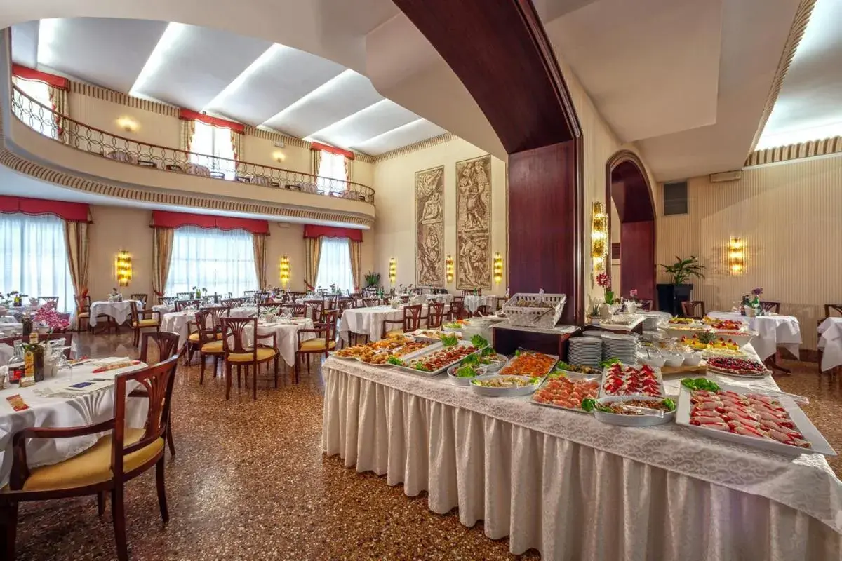 Restaurant/places to eat in Hotel Terme Salus