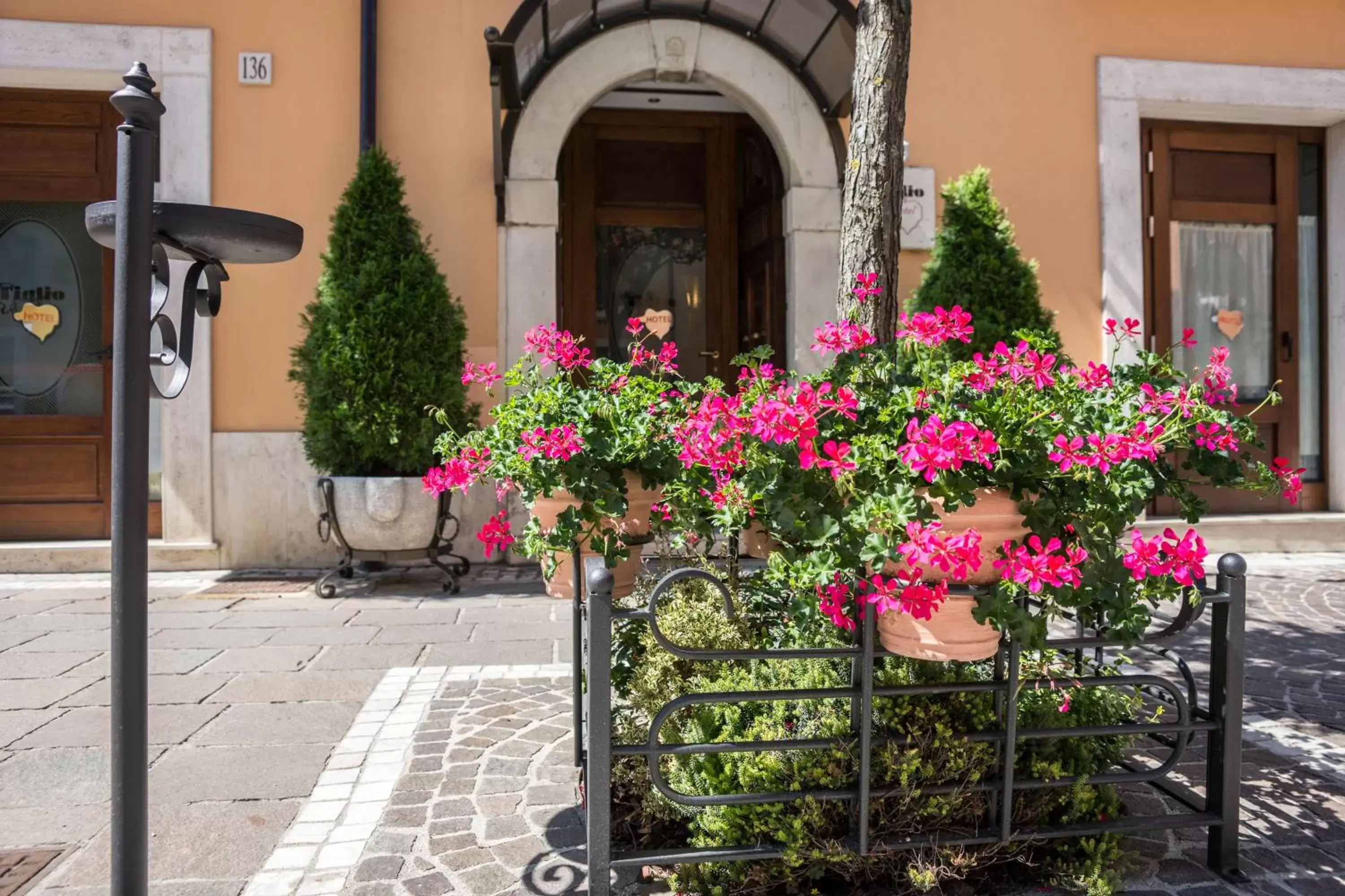 Facade/entrance, Patio/Outdoor Area in Hotel Il Tiglio