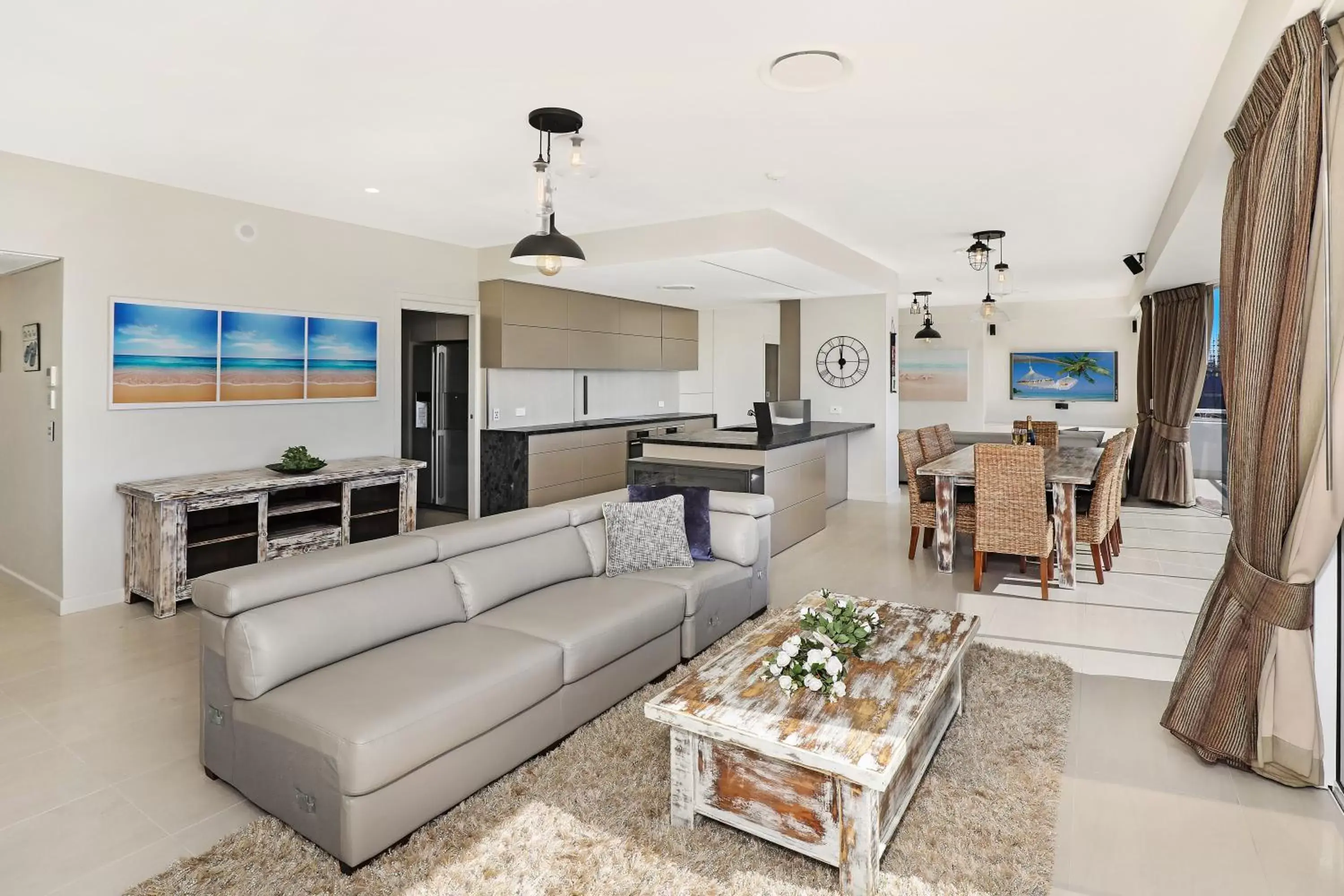 Living room, Seating Area in Beachside Resort Kawana Waters