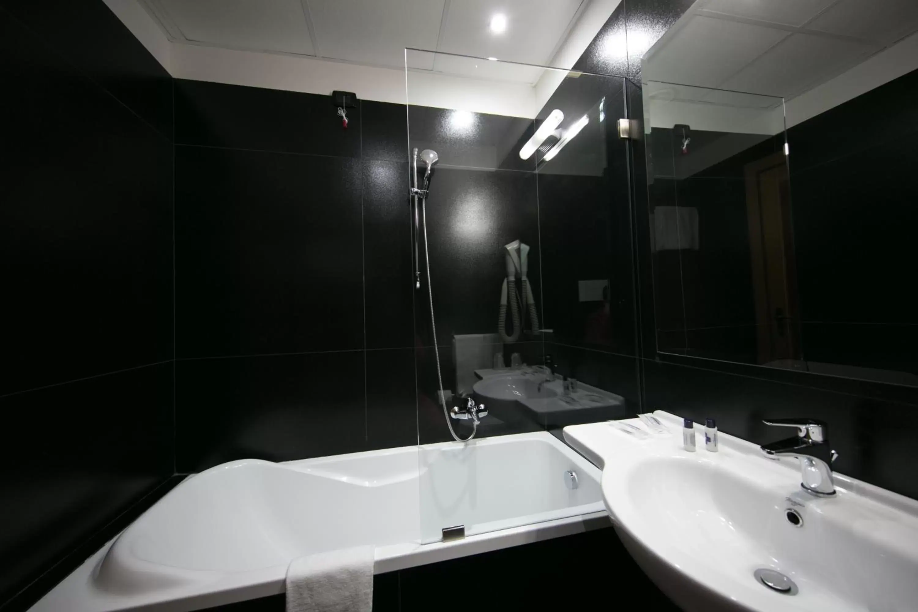 Bathroom in Mediterranea Hotel & Convention Center