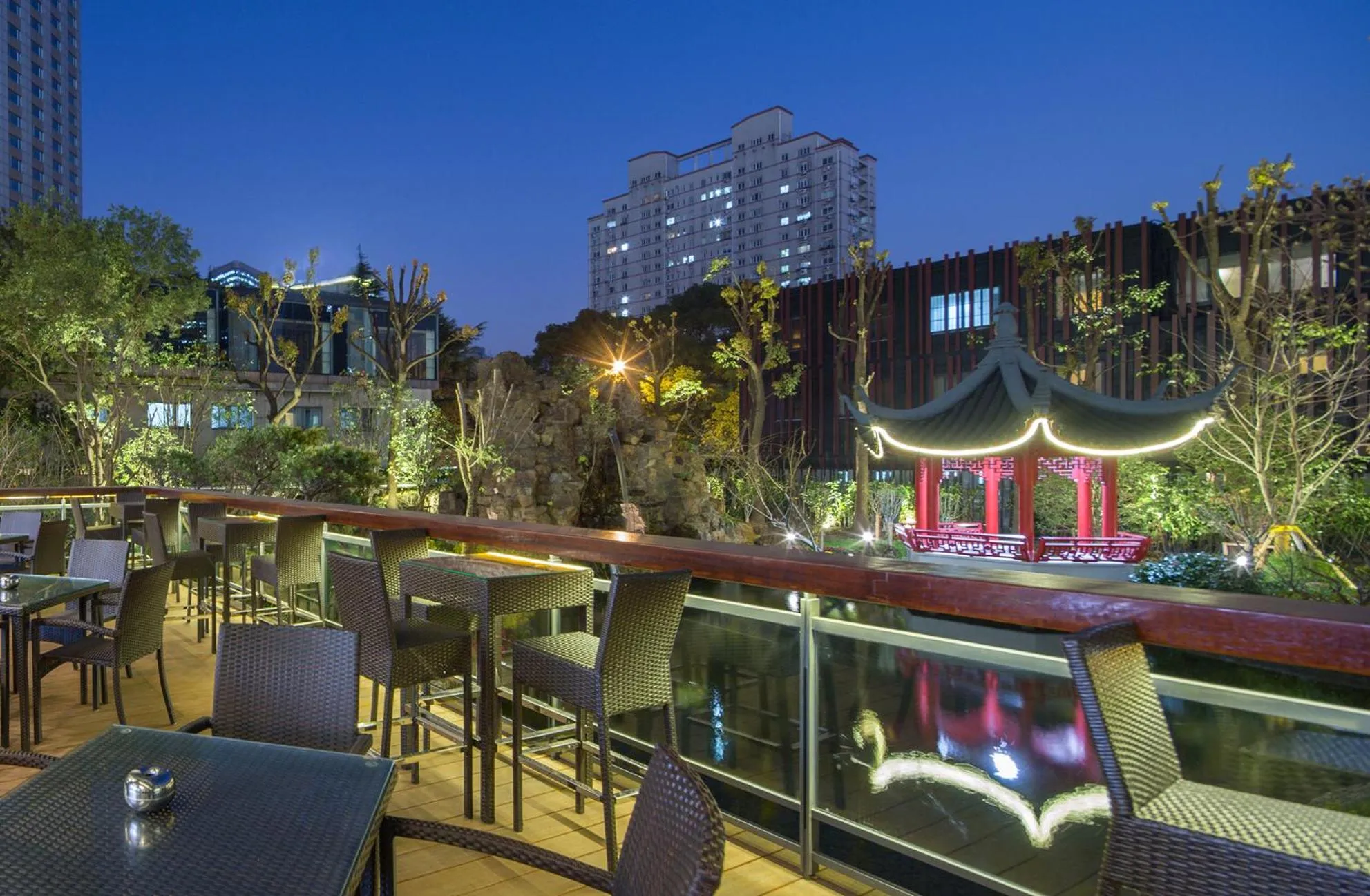 Garden in Golden Tulip Shanghai Hongqiao- A Louvre Hotel