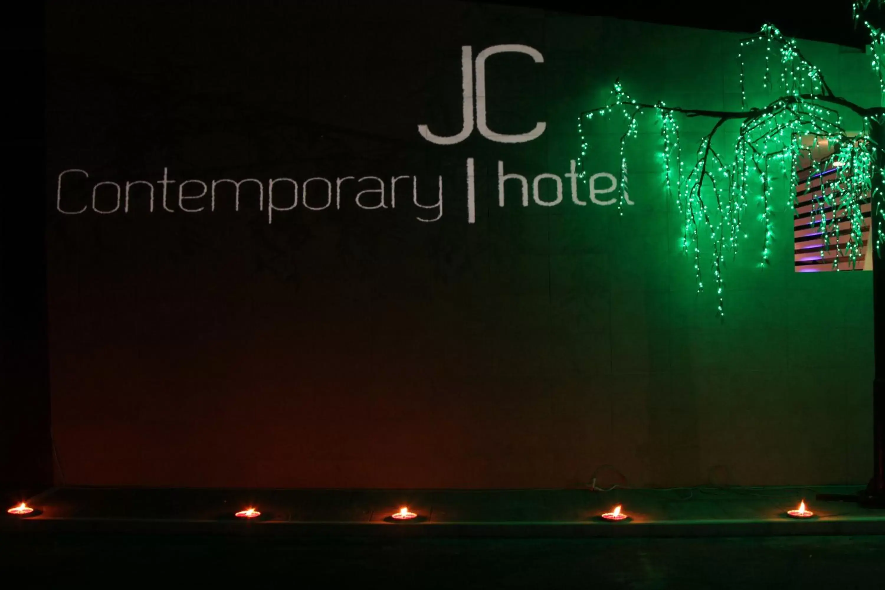 Facade/entrance in JC Hotel