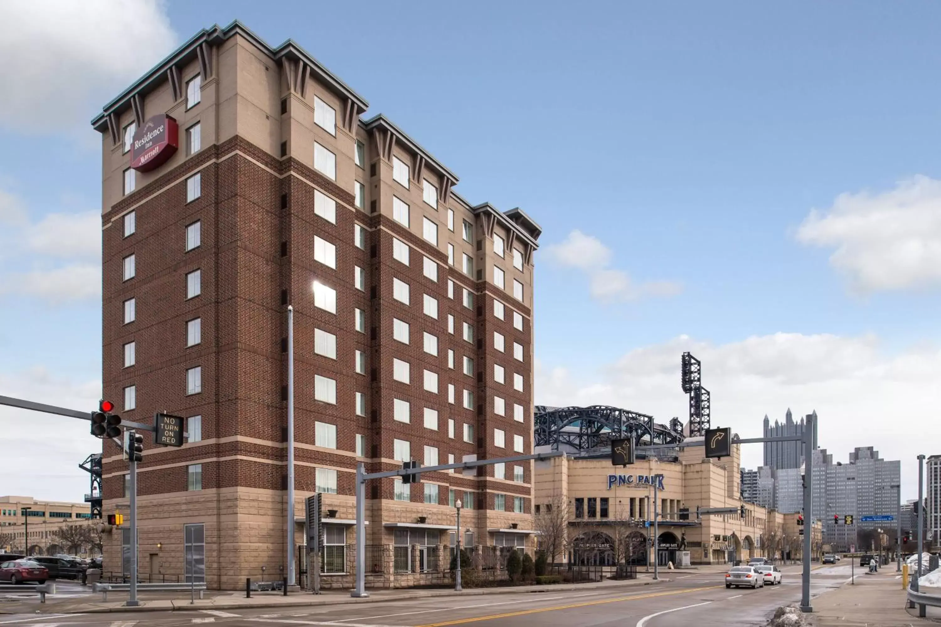 Property Building in Residence Inn Pittsburgh North Shore