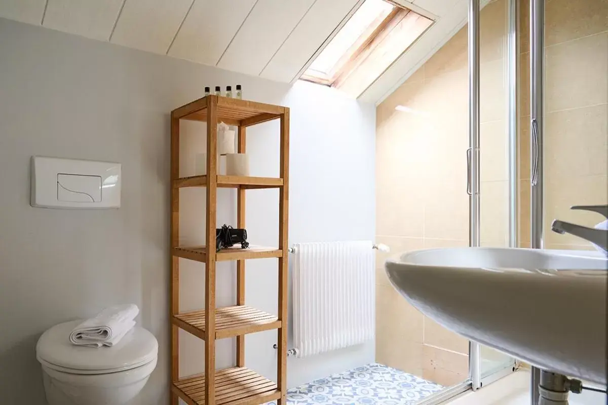 Bathroom in Vert Lodge Chamonix