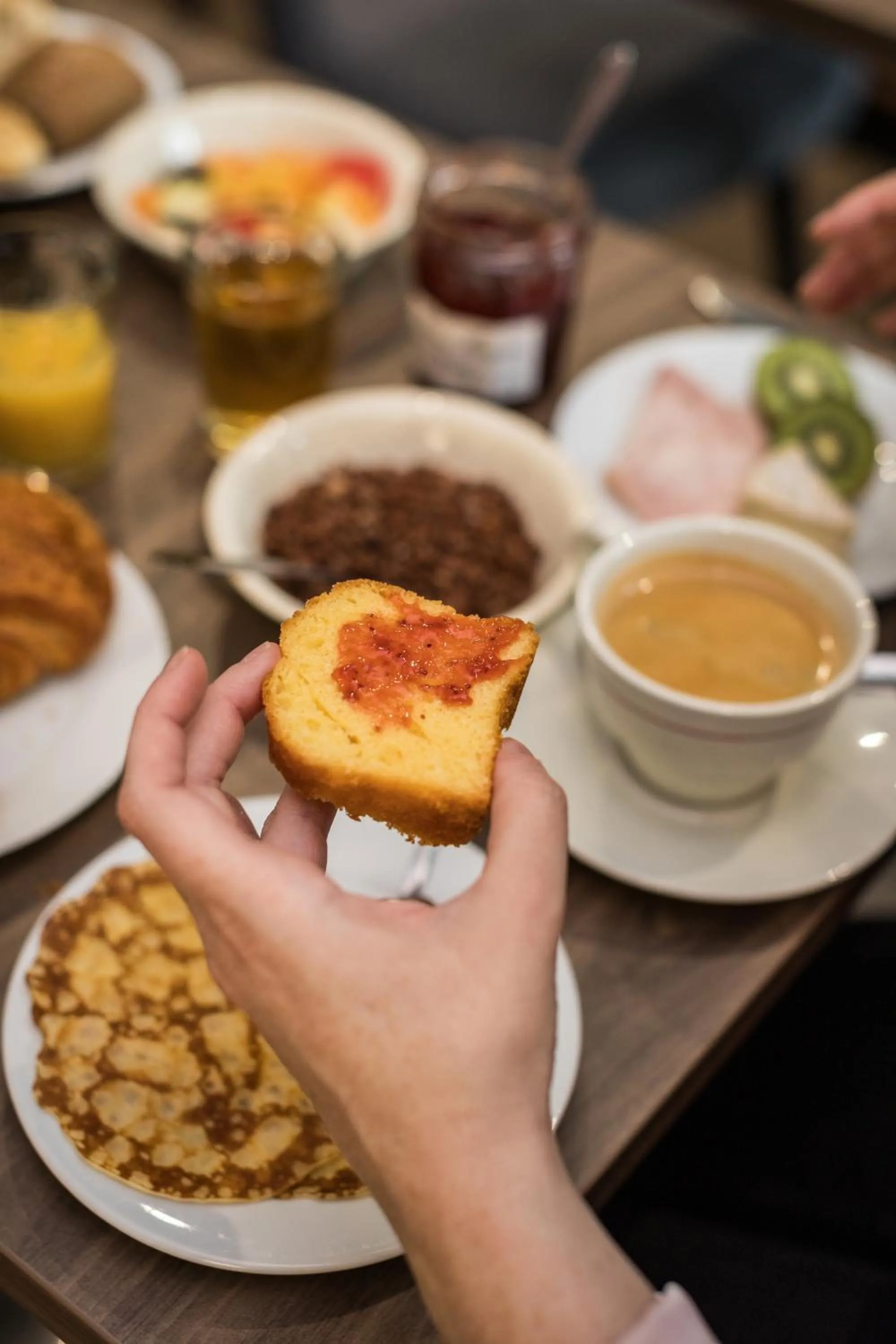 Restaurant/places to eat in Hotel-Restaurant Le Victoria