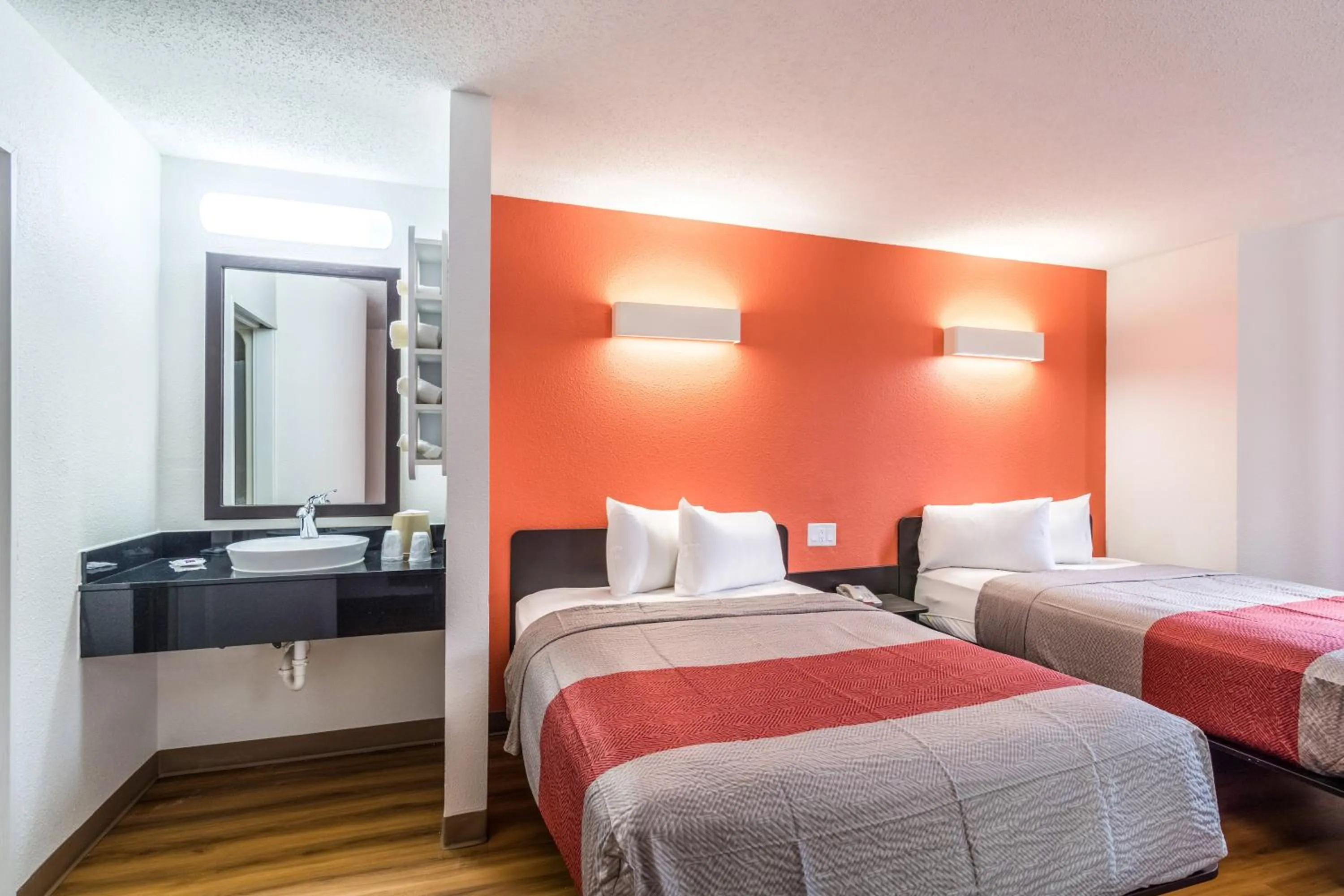 Bedroom, Bed in Motel 6-Harvey, IL