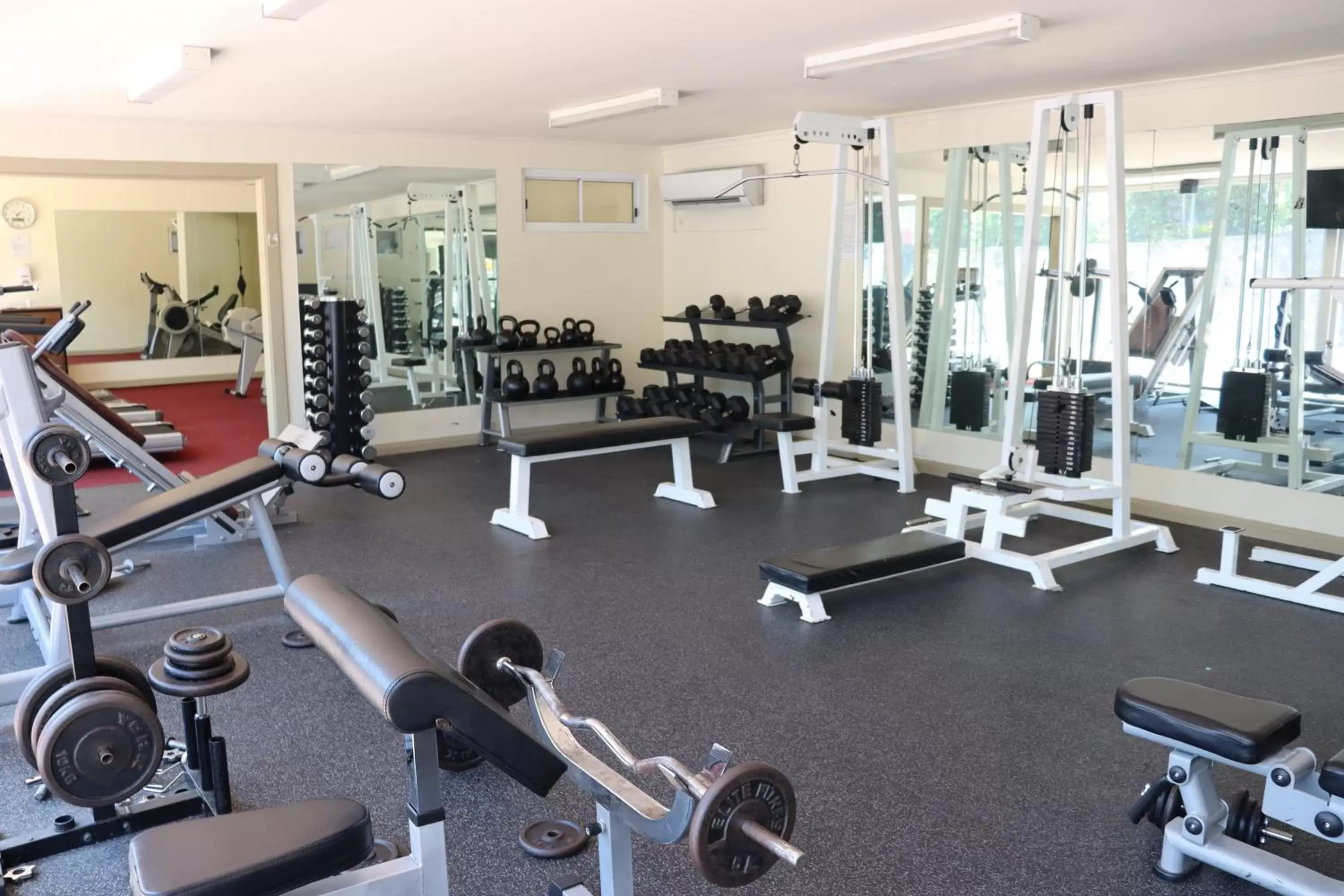 Fitness centre/facilities in Gateway Hotel Fitness centre/facilities in Gateway Hotel