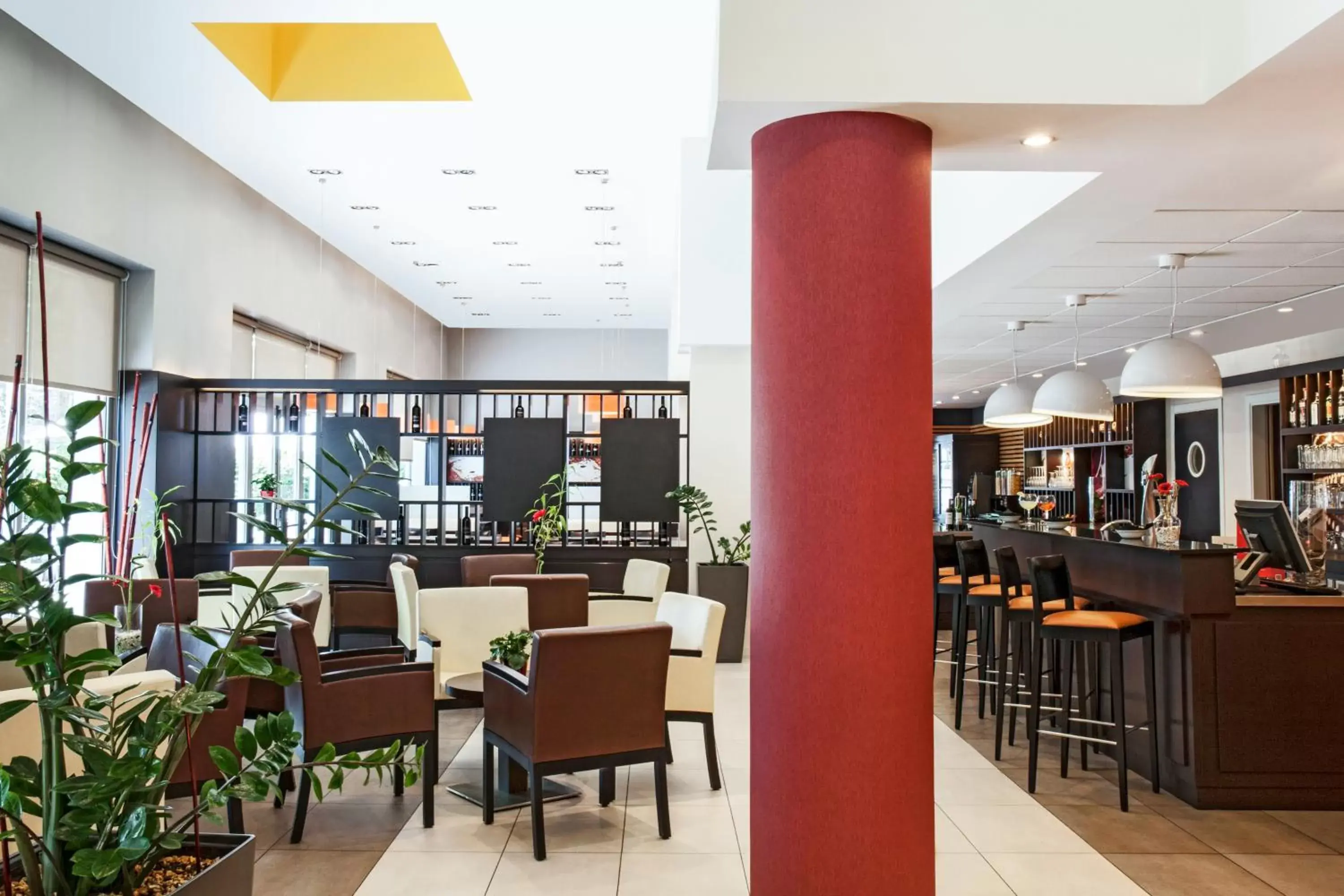 Lounge or bar, Restaurant/Places to Eat in Ibis Barcelona Mollet