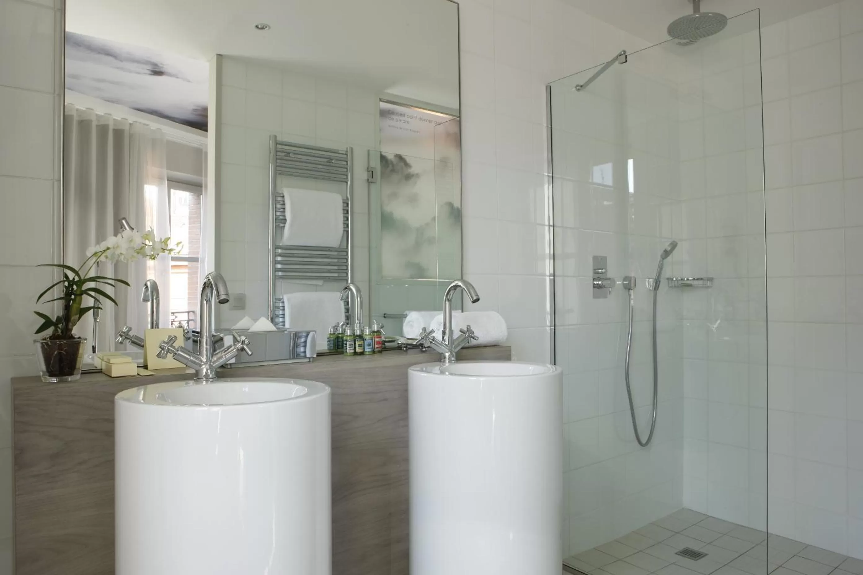 Bathroom in Le Grand Balcon Hotel