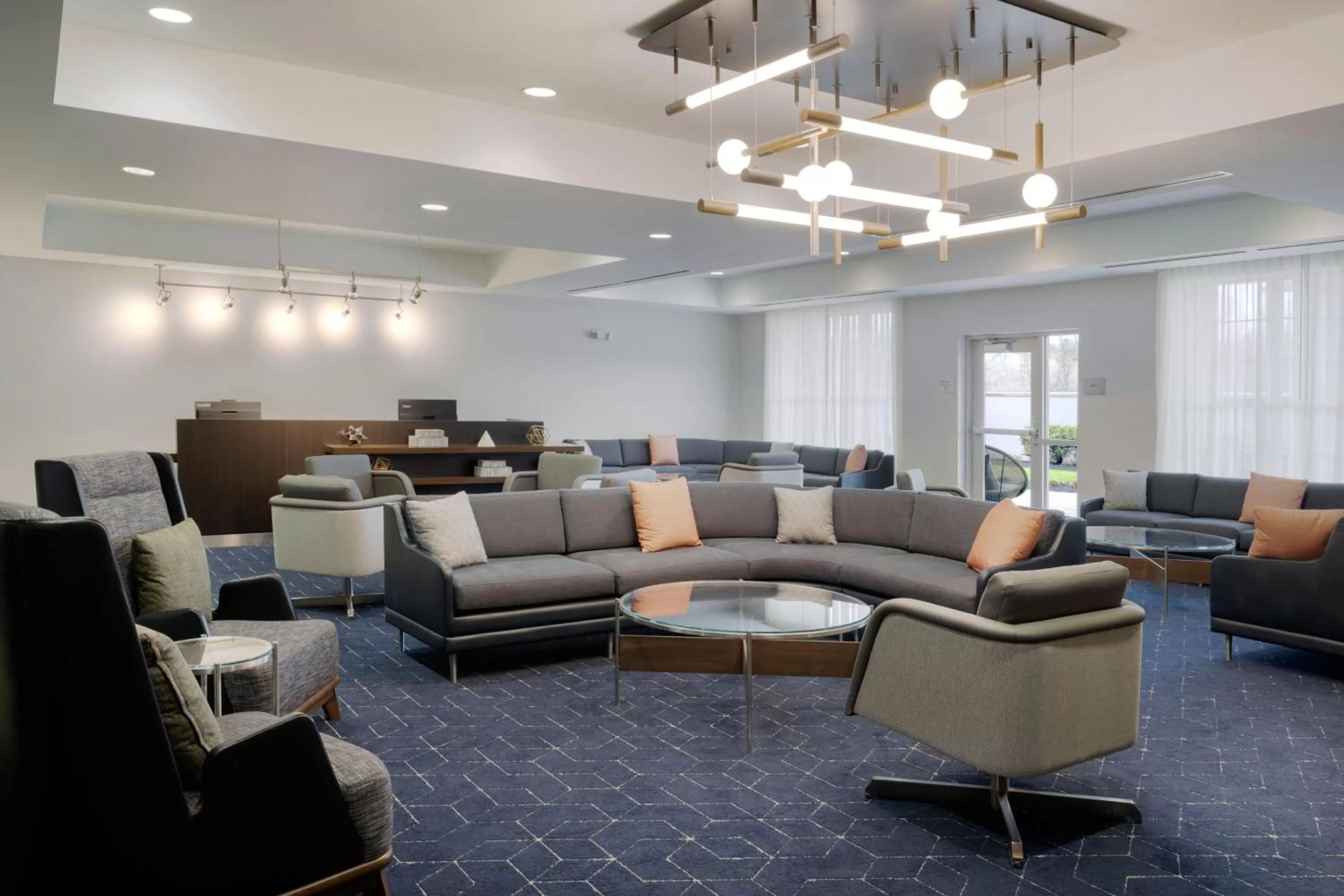 Lounge or bar in Courtyard by Marriott Columbus New Albany