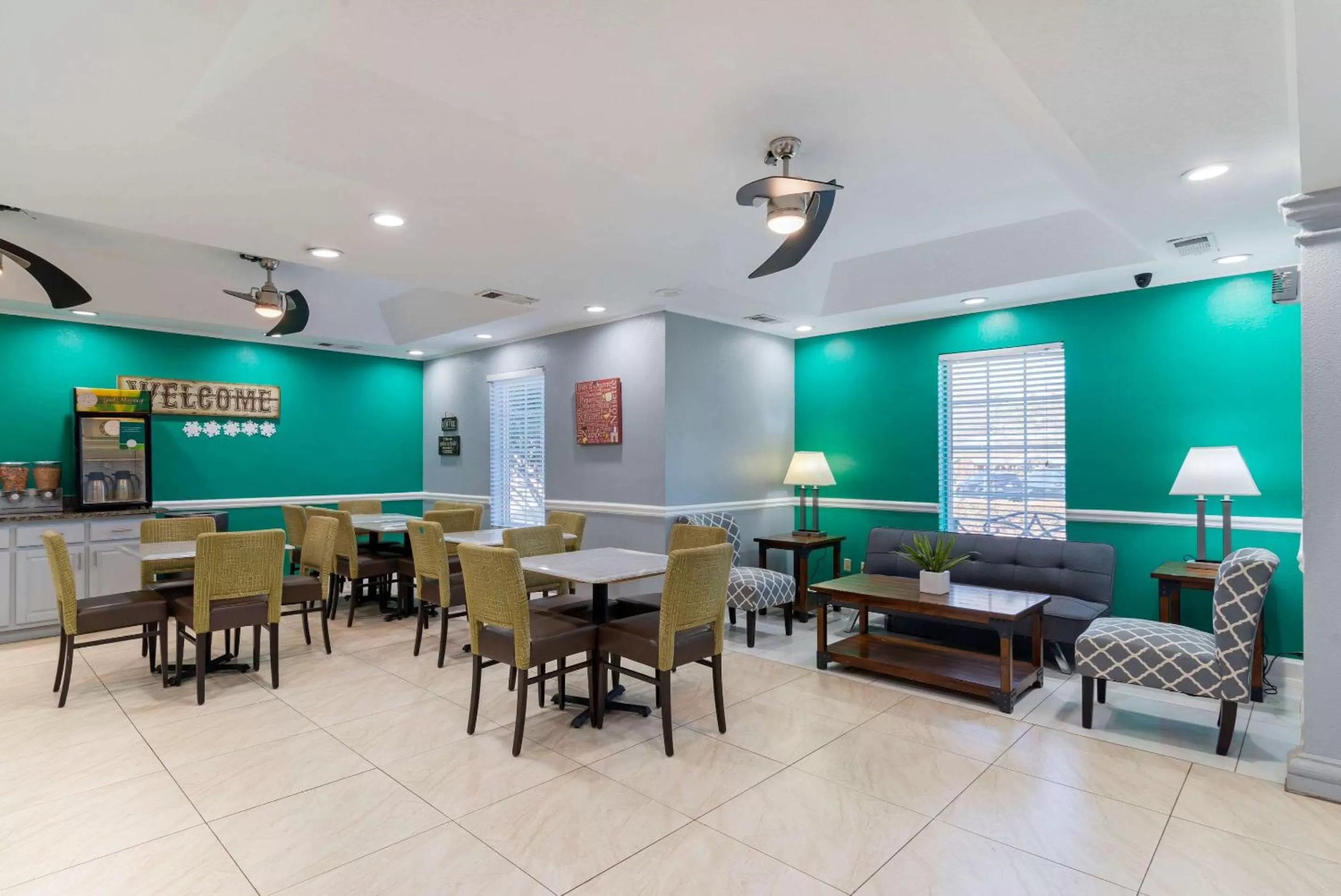 Breakfast in Quality Inn Newnan - Atlanta South