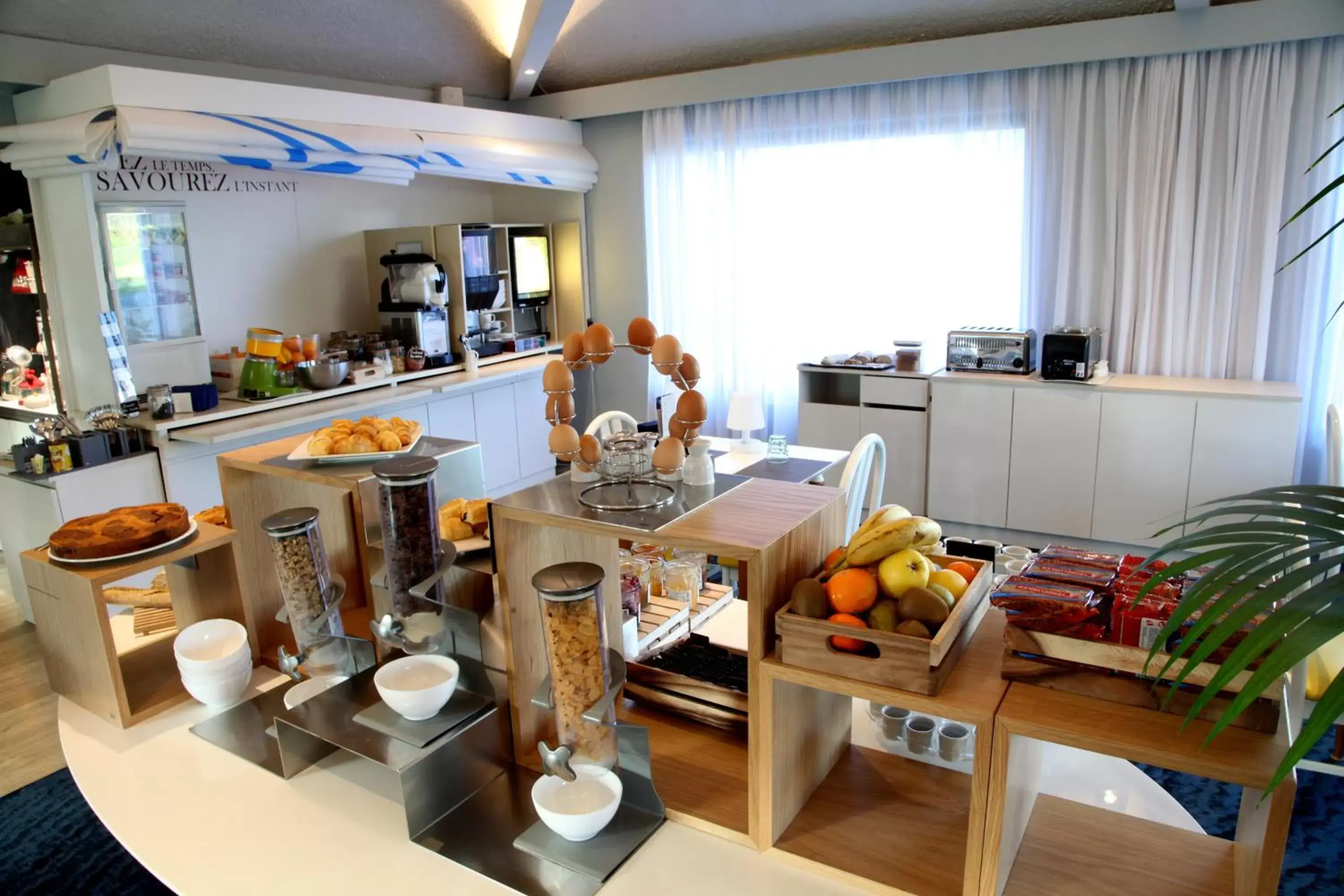 Buffet breakfast in Kyriad Lannion-Perros-Guirec Buffet breakfast in Kyriad Lannion-Perros-Guirec