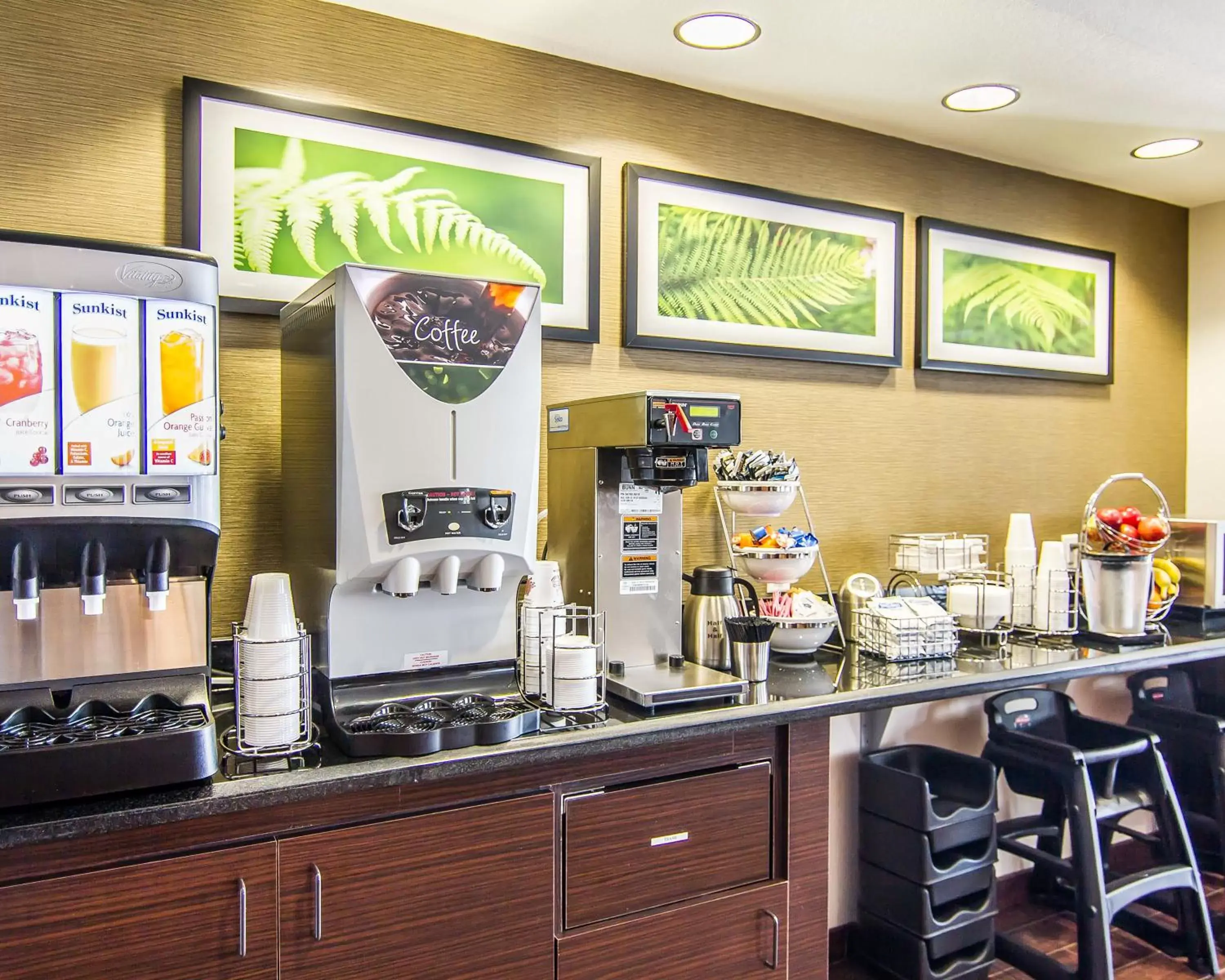 Buffet breakfast in MainStay Suites Lufkin Buffet breakfast in MainStay Suites Lufkin