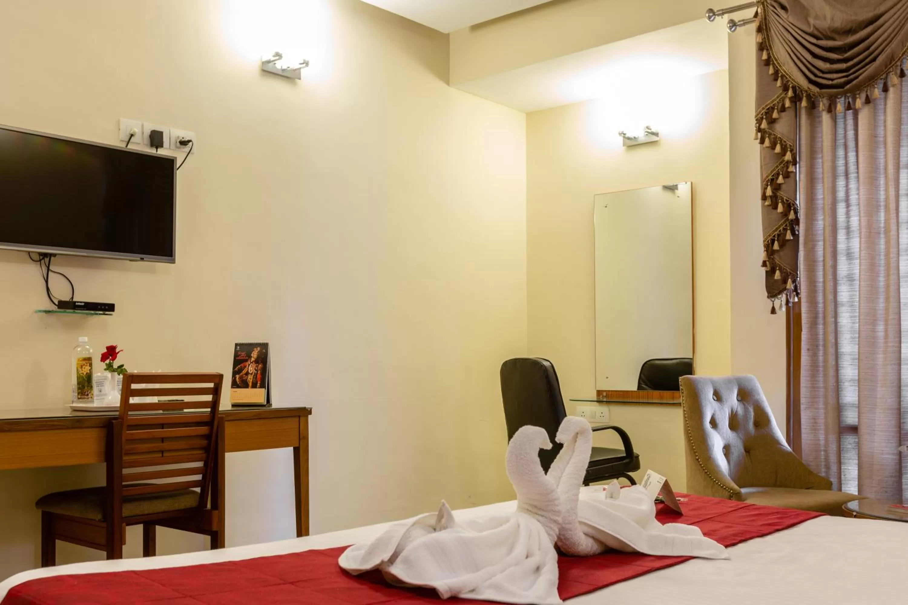 Bed in KSTDC Hotel Mayura Hoysala, Mysore