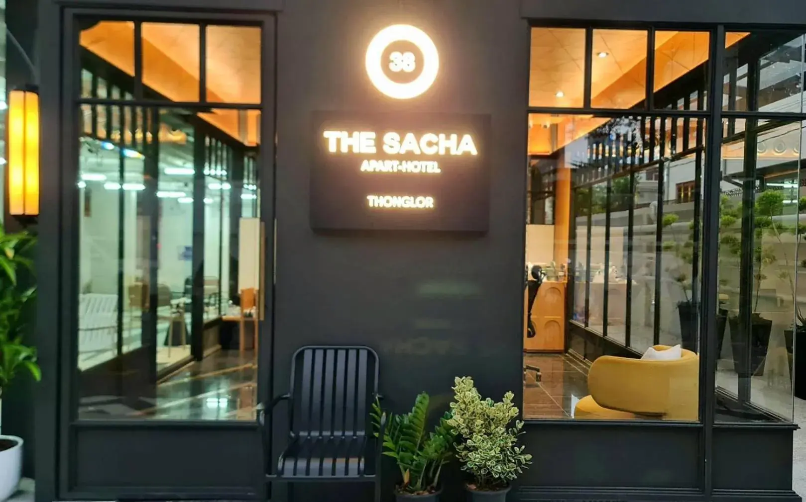 Facade/entrance in The SACHA Apart-Hotel Thonglor