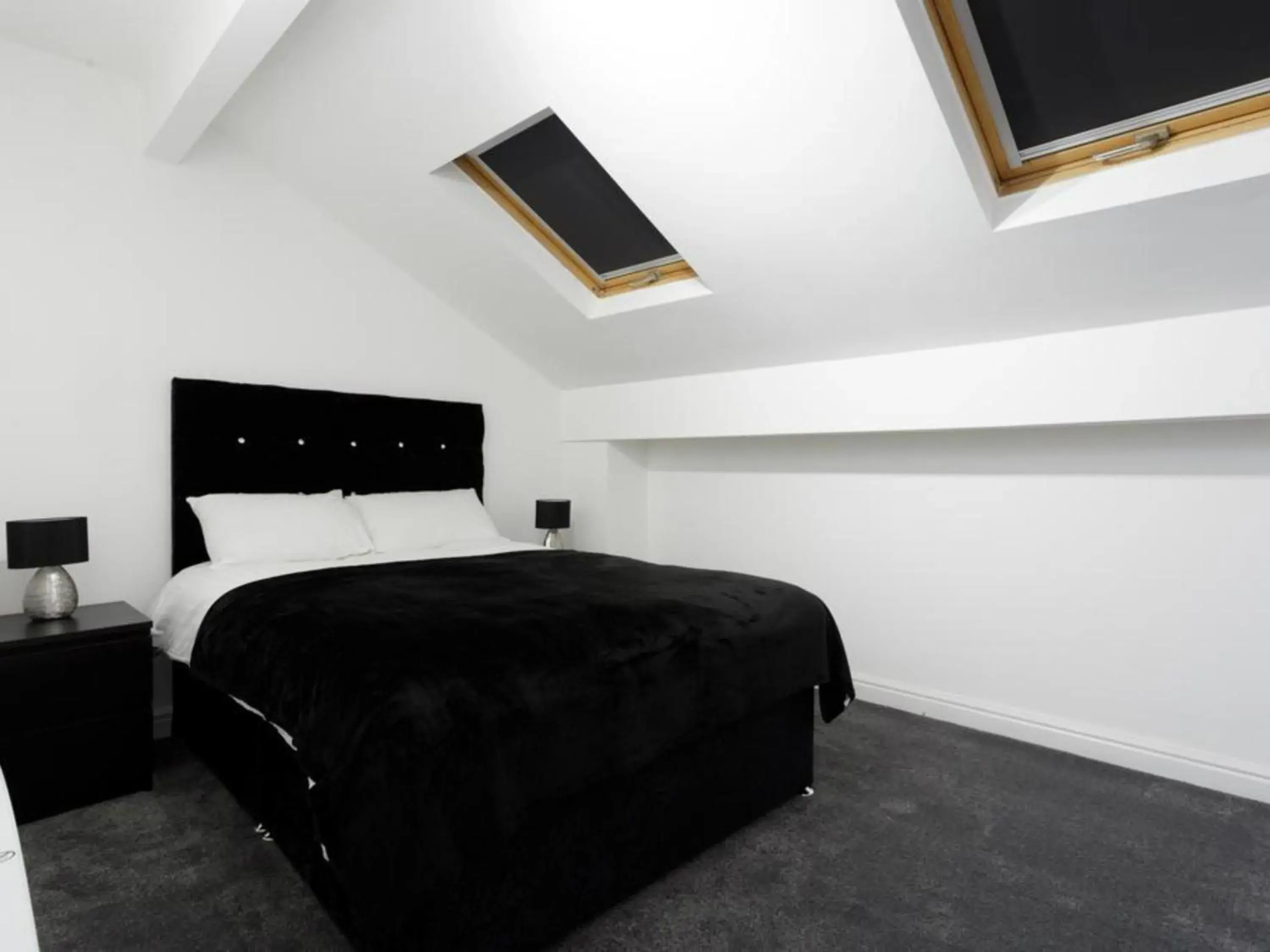 Bedroom, Bed in Live in Leeds Grange Apartments