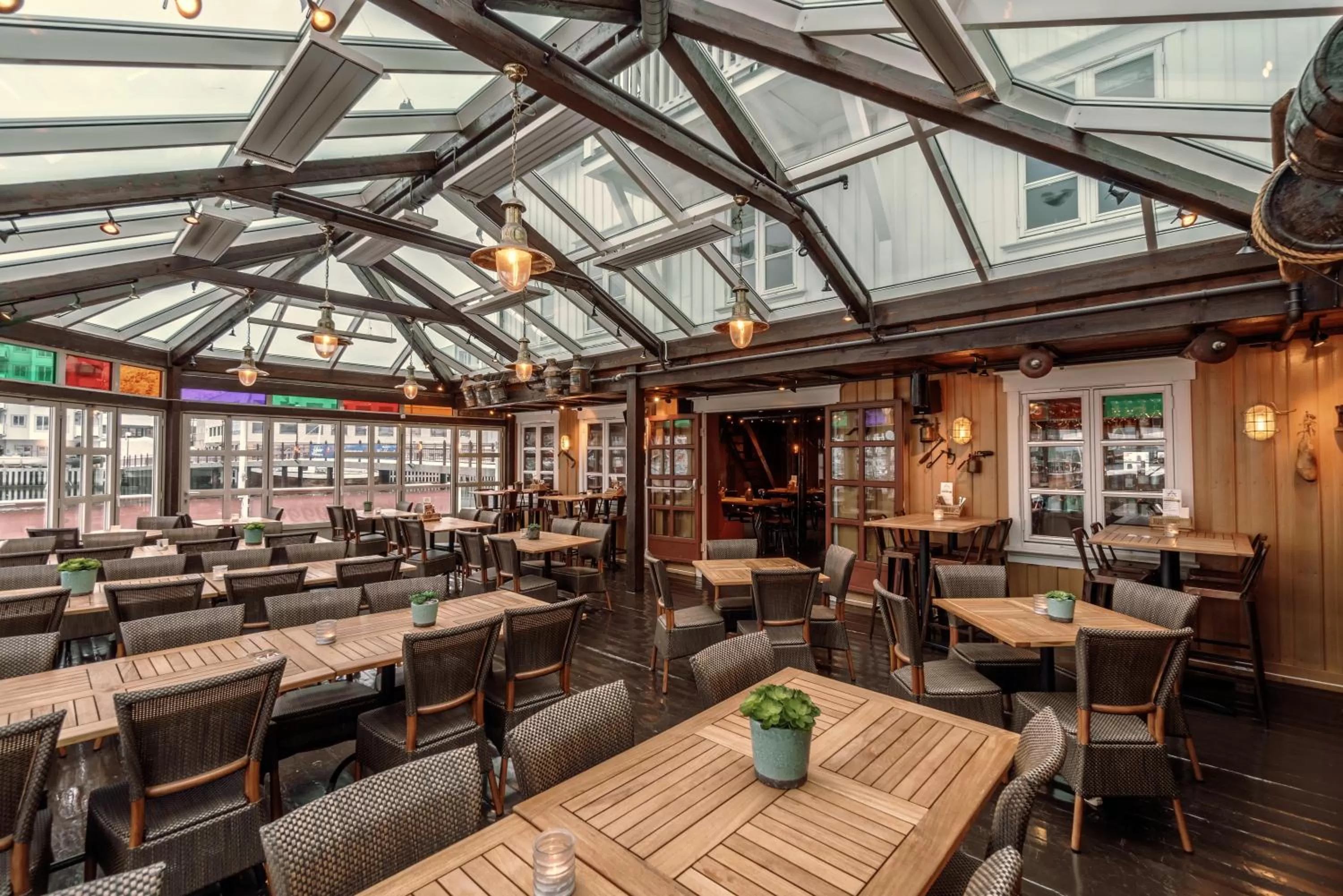 Restaurant/places to eat in Anker Brygge