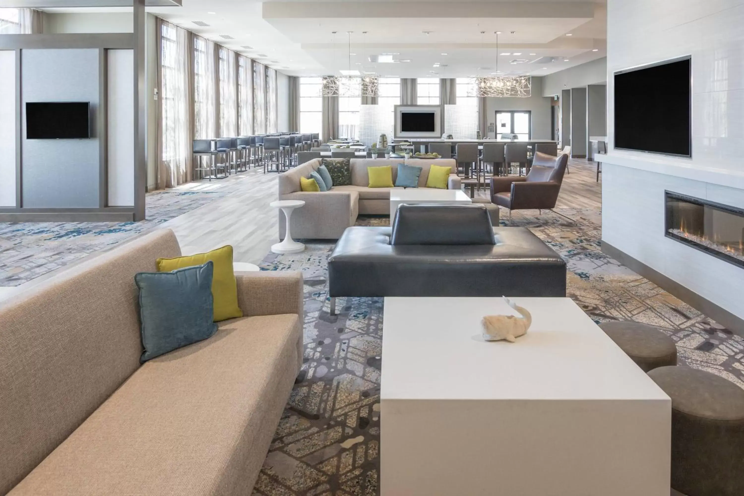 Lobby or reception, Seating Area in Fairfield Inn & Suites by Marriott San Jose North/Silicon Valley